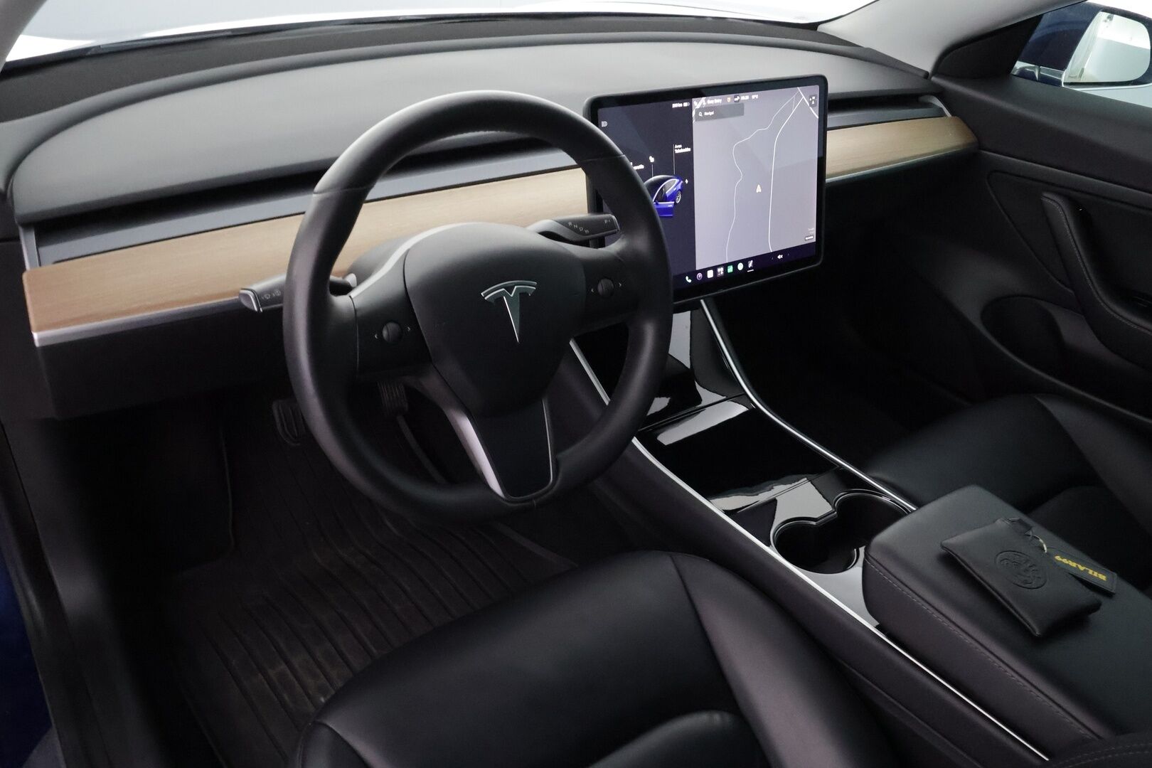 Tesla Model 3 2020 Standard Range Plus - | ACC | Lasikatto | Sähkönahat | Muistipenkki | LED | P.kamera ja tutkat | Autosteer | RCTA | Premium kaiuttimet | 2x renkaat aluin | 