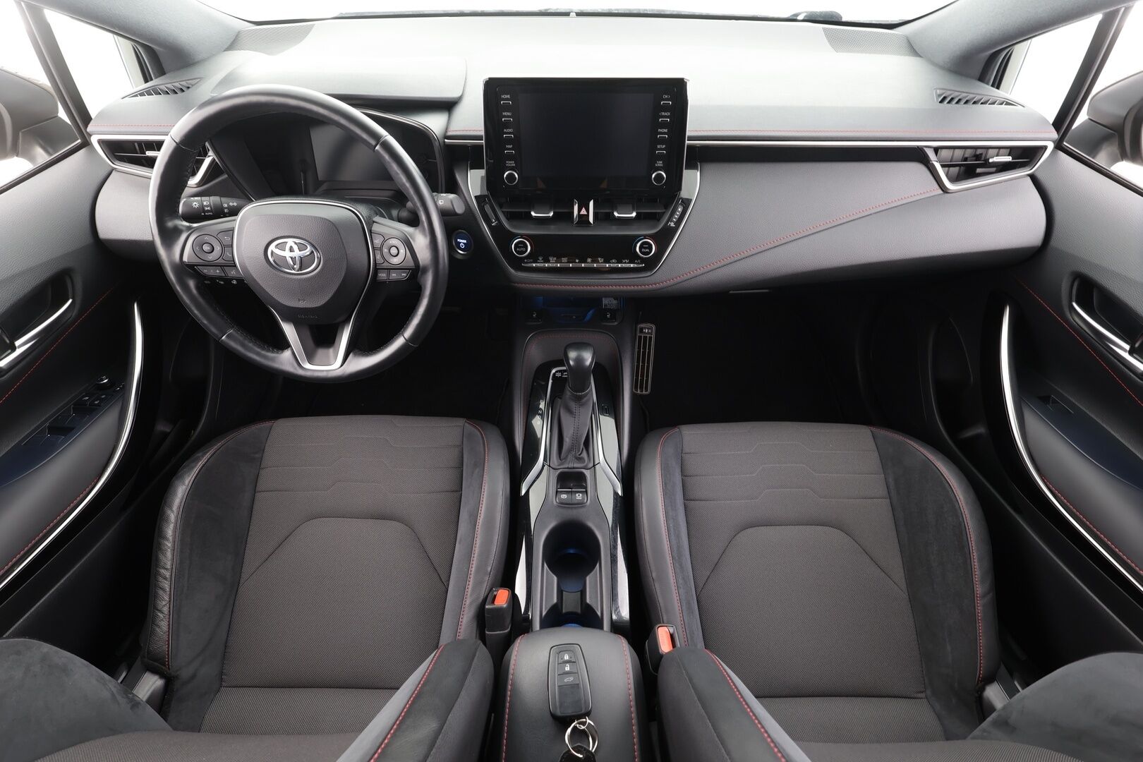 Toyota Corolla 2020 Touring Sports 1,8 Hybrid Style - | Koukku | ACC | LED | P.Kamera | Sisätilanlämmitin | Navi | Kaistavahti | Keyless | Ratinlämmitys | Apple&Android | Kahdet renkaat | Merkkihuollot | Suomi-auto |