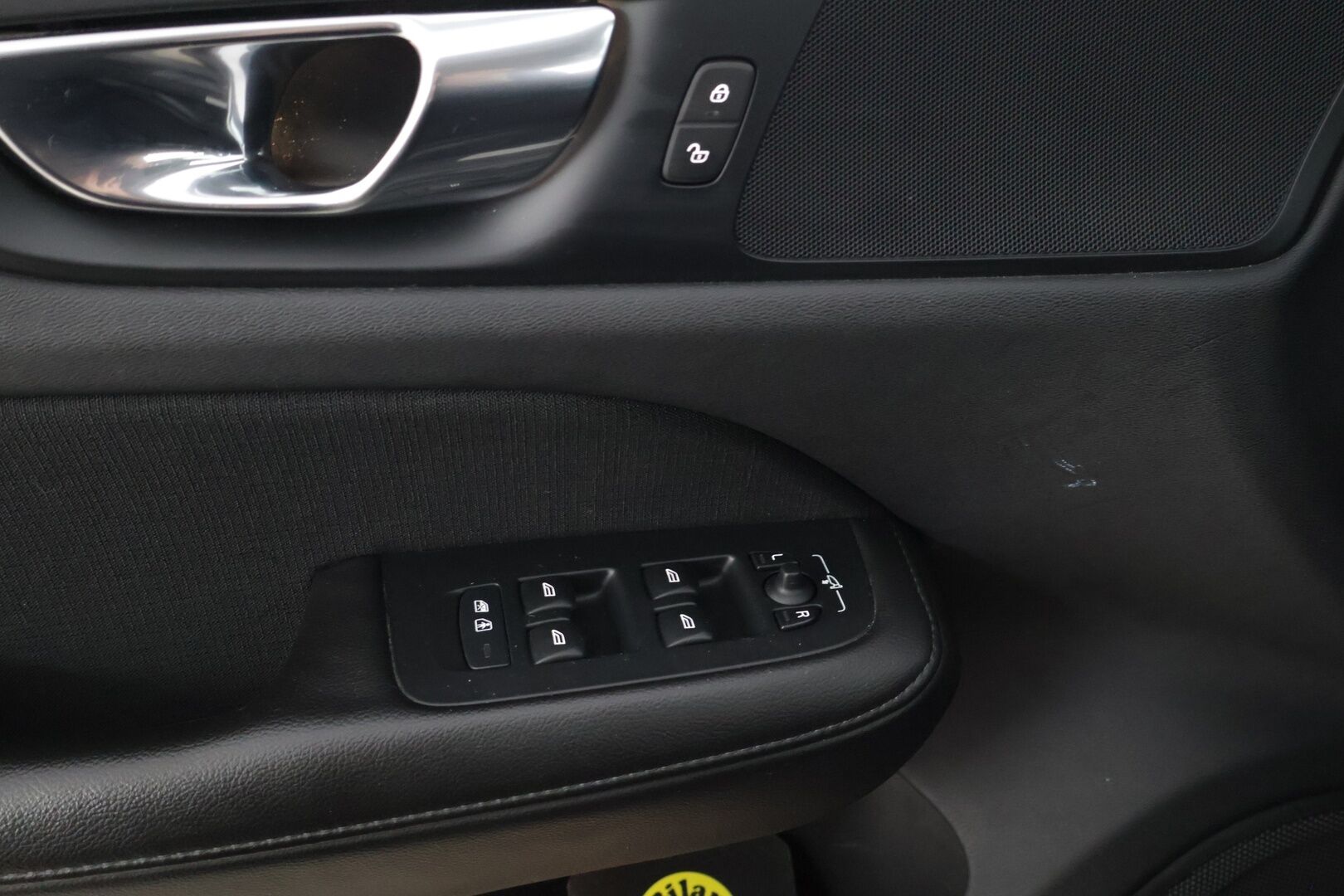 Volvo V60 2020 D3 AWD Business aut *MYYDÄÄN HUUTOKAUPAT.COM*