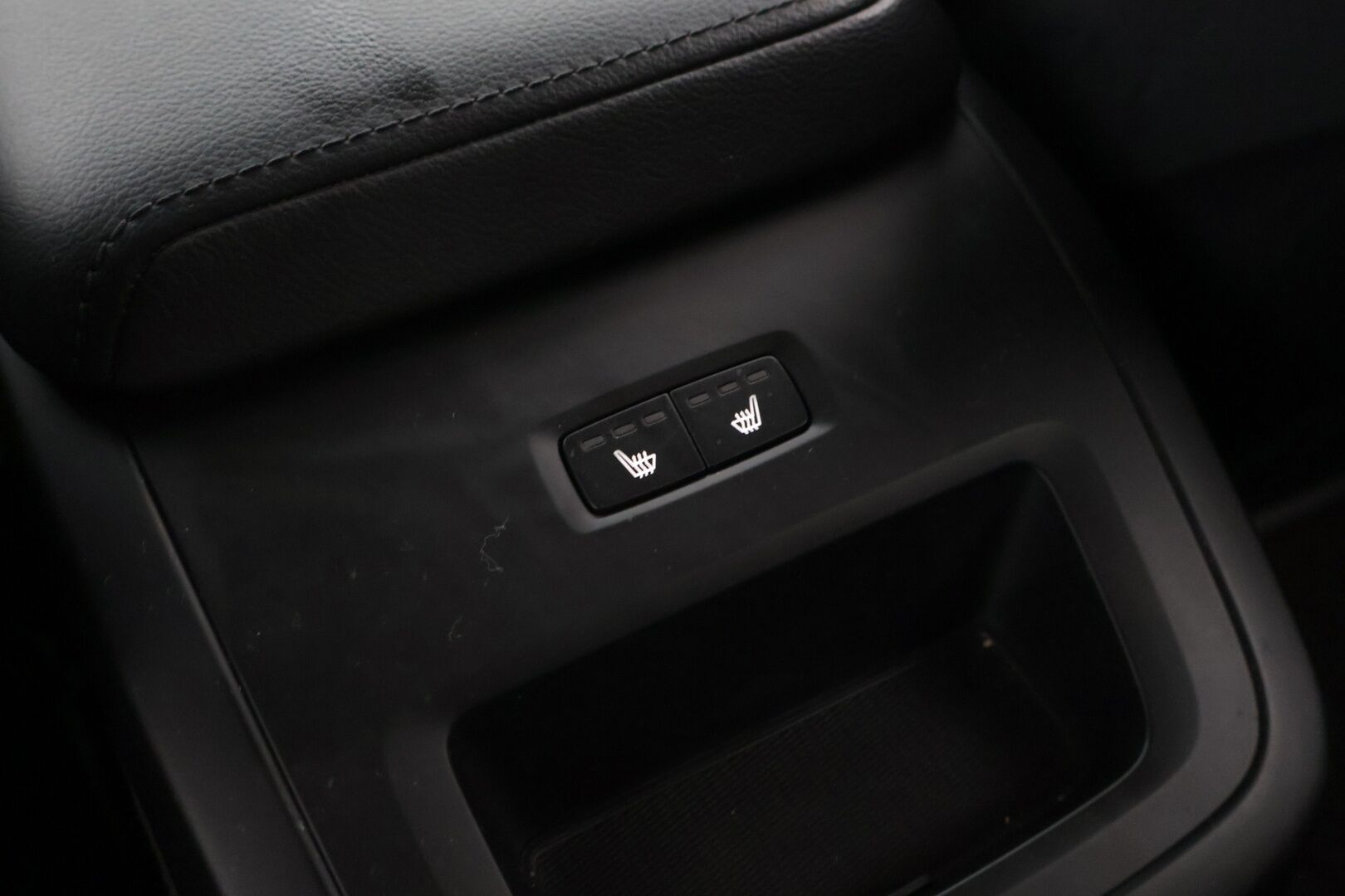 Volvo V60 2020 D3 AWD Business aut *MYYDÄÄN HUUTOKAUPAT.COM*