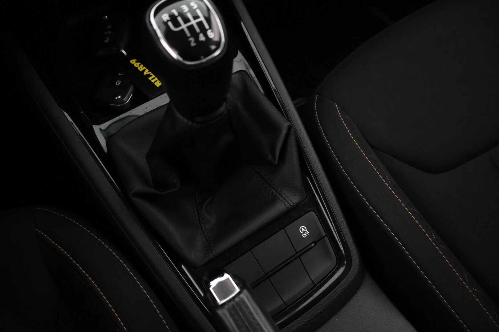 Skoda Kamiq 2020 1,0 TSI G-TEC Ambition **Lohko / SmartLink / Vakkari / Lane assist** - Kahdet renkaat vanteineen / Ratinlämmitys - Osta nyt, maksa vasta ensi vuonna