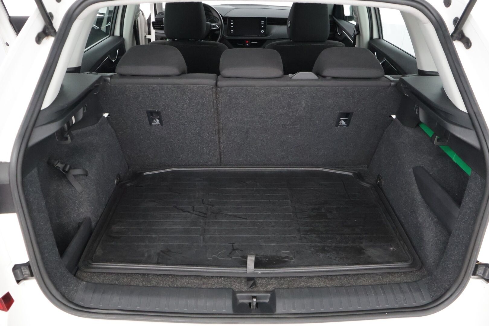 Skoda Kamiq 2020 1,0 TSI G-TEC Ambition **Lohko / SmartLink / Vakkari / Lane assist** - Kahdet renkaat vanteineen / Ratinlämmitys - Osta nyt, maksa vasta ensi vuonna