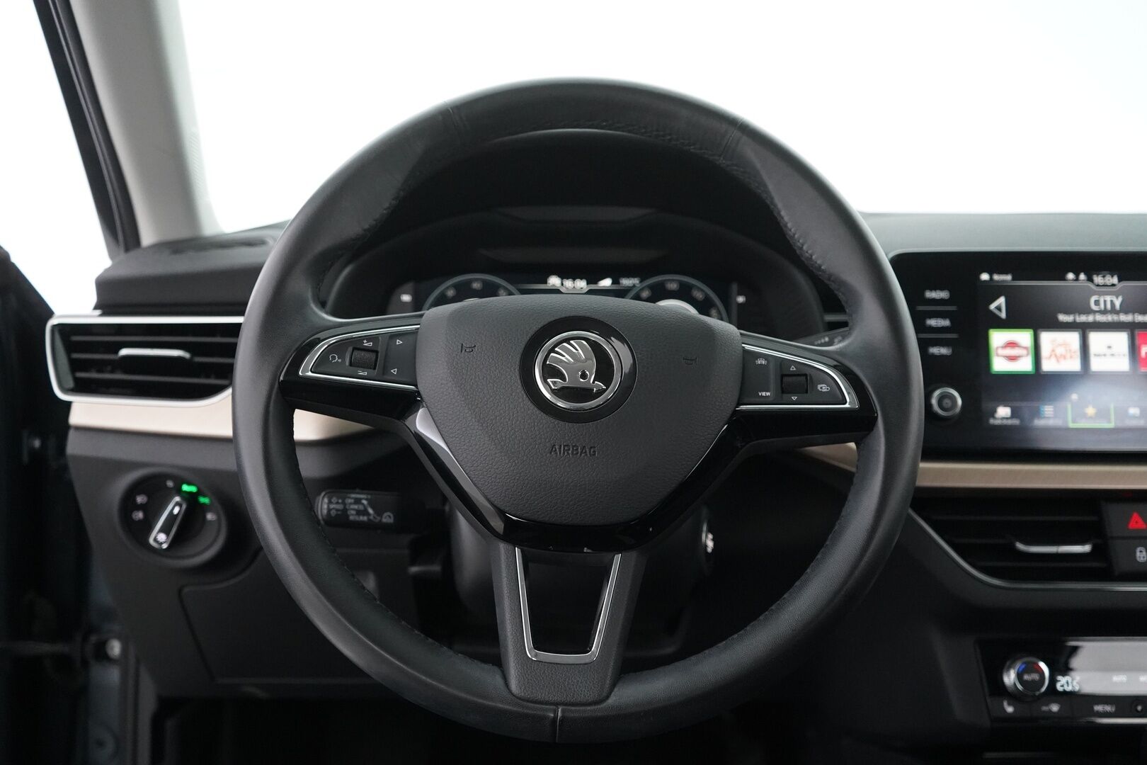 Skoda Scala 2020 1.0 TSI 115 Style DSG Autom. - Kamera | Acc | Digimittaristo | Lohko | Keyless | BT | Suomi-auto | Kahdet renkaat