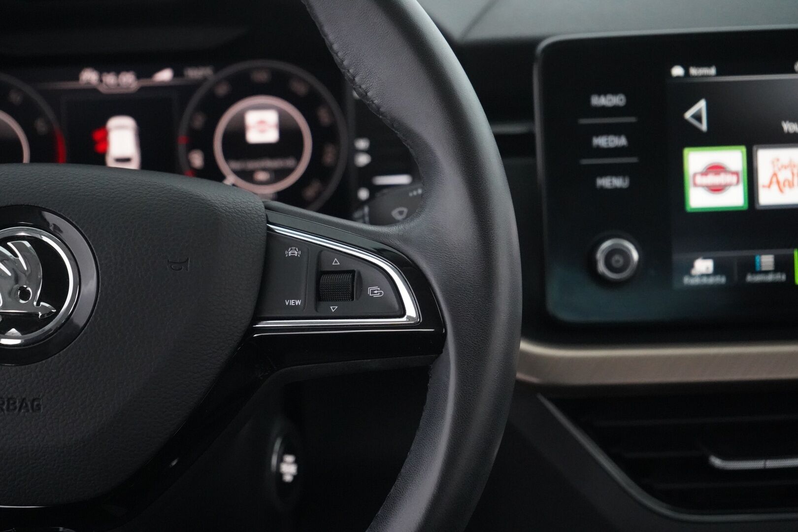 Skoda Scala 2020 1.0 TSI 115 Style DSG Autom. - Kamera | Acc | Digimittaristo | Lohko | Keyless | BT | Suomi-auto | Kahdet renkaat