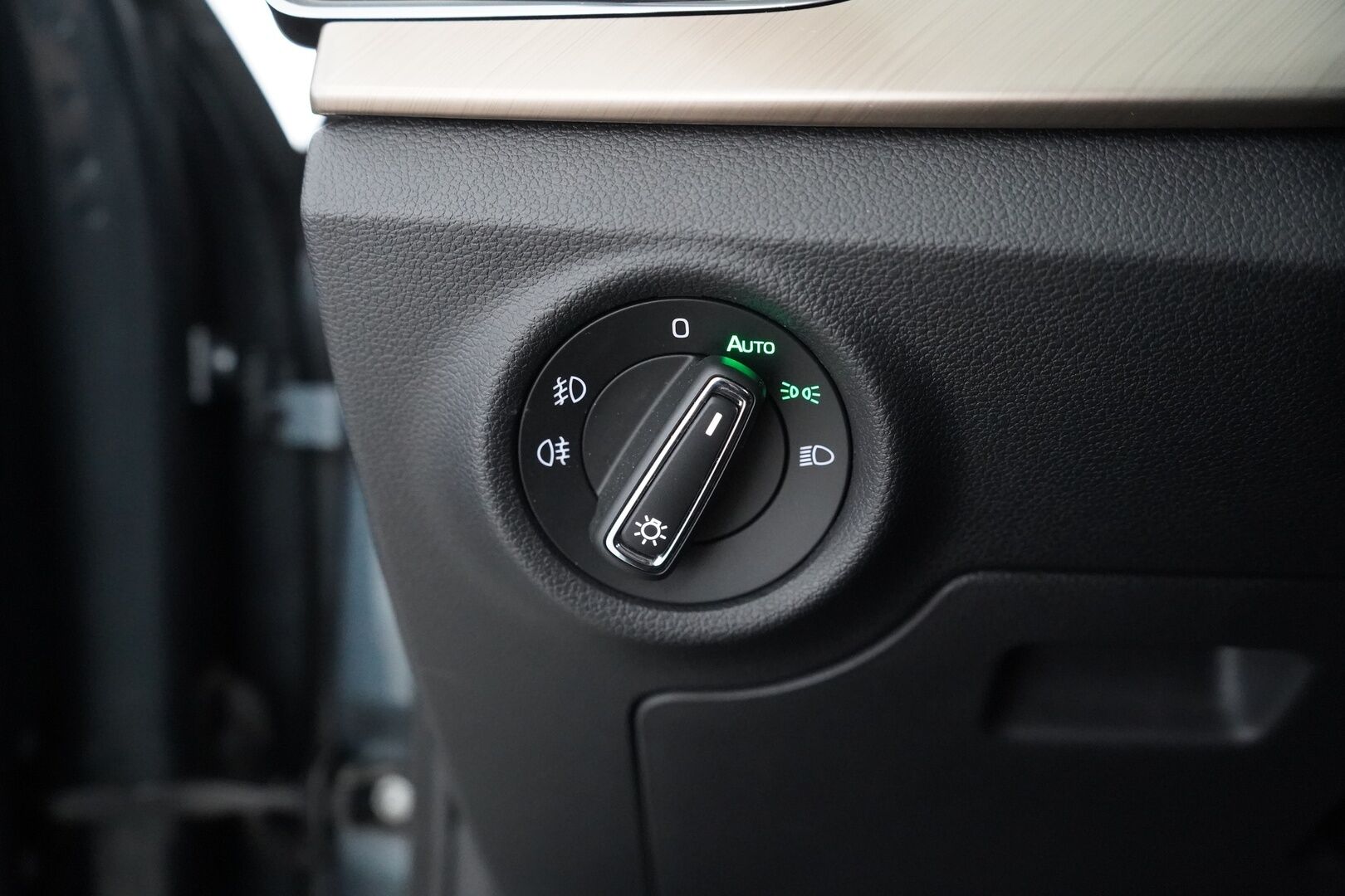 Skoda Scala 2020 1.0 TSI 115 Style DSG Autom. - Kamera | Acc | Digimittaristo | Lohko | Keyless | BT | Suomi-auto | Kahdet renkaat