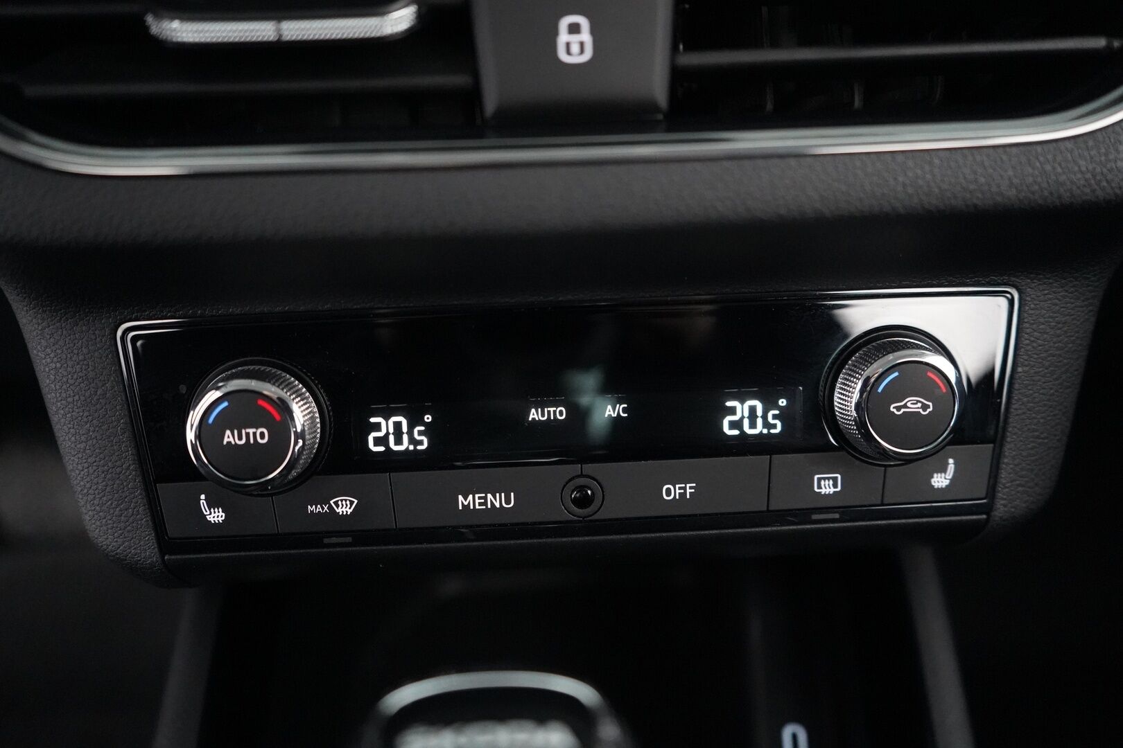 Skoda Scala 2020 1.0 TSI 115 Style DSG Autom. - Kamera | Acc | Digimittaristo | Lohko | Keyless | BT | Suomi-auto | Kahdet renkaat