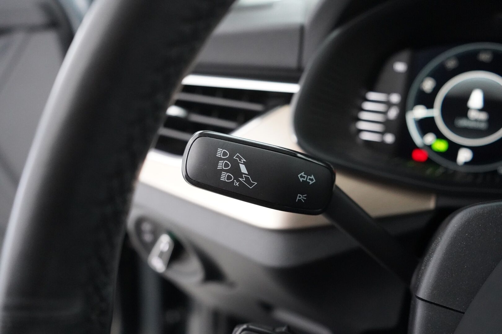 Skoda Scala 2020 1.0 TSI 115 Style DSG Autom. - Kamera | Acc | Digimittaristo | Lohko | Keyless | BT | Suomi-auto | Kahdet renkaat