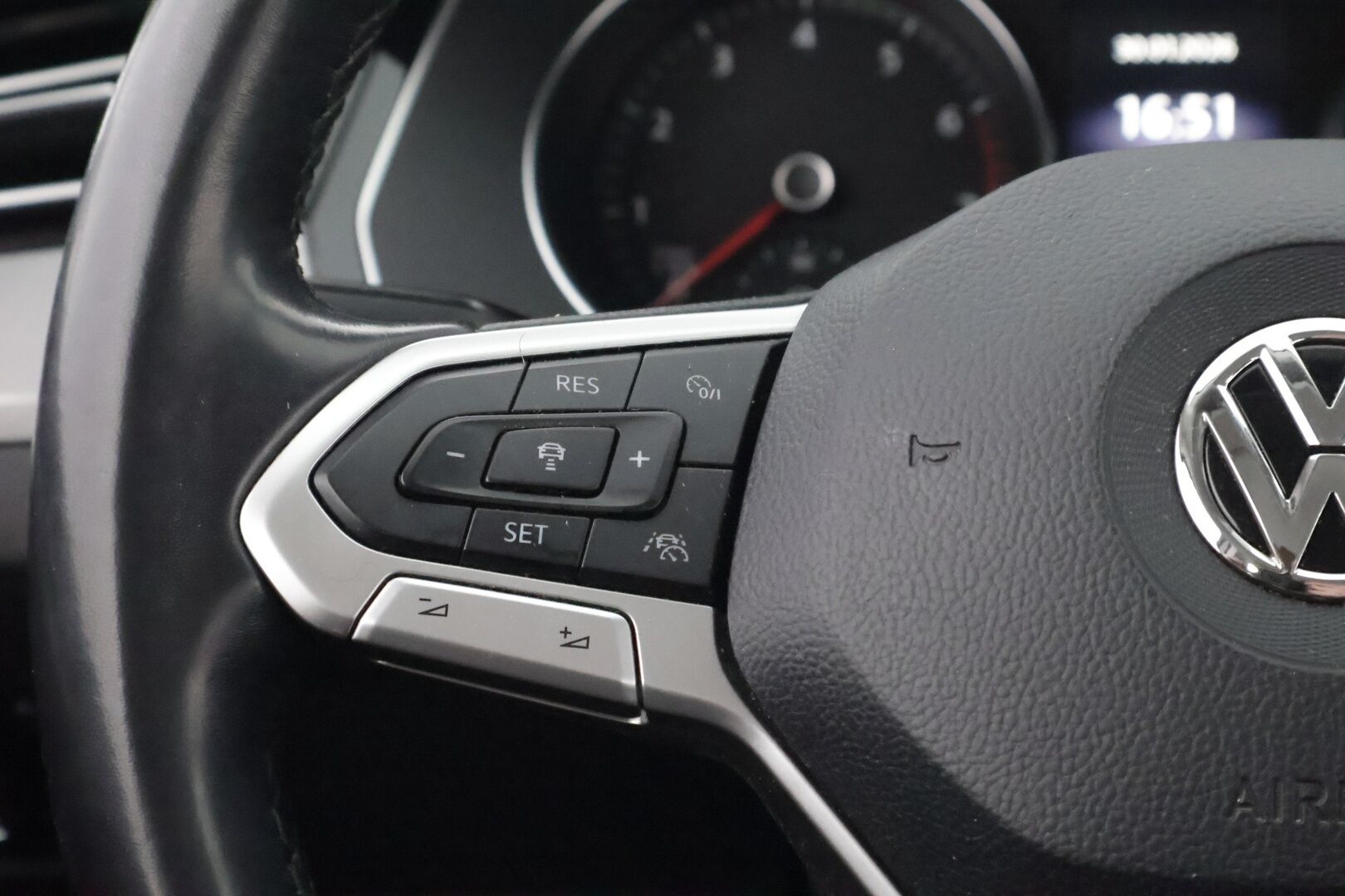 Volkswagen Passat 2020 Variant Style 1,5 TSI EVO 110 kW DSG-automaatti * Suomiauto / Webasto / Adapt.Vakkari / LED / ergoComfort / 2-Omisteinen! - Jakopää juuri tehty / 2x Hyvät renkaat aluvantein / Juuri tullut Tampereelle!