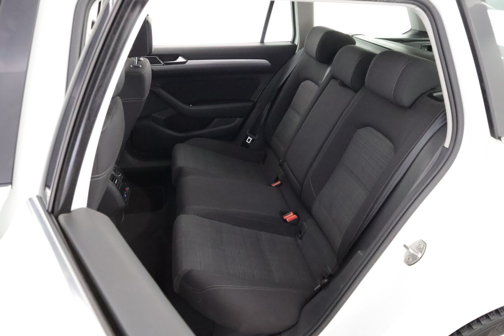 Volkswagen Passat 2020 Variant Style 1,5 TSI EVO 110 kW DSG-automaatti * Suomiauto / Webasto / Adapt.Vakkari / LED / ergoComfort / 2-Omisteinen! - Jakopää juuri tehty / 2x Hyvät renkaat aluvantein / Juuri tullut Tampereelle!