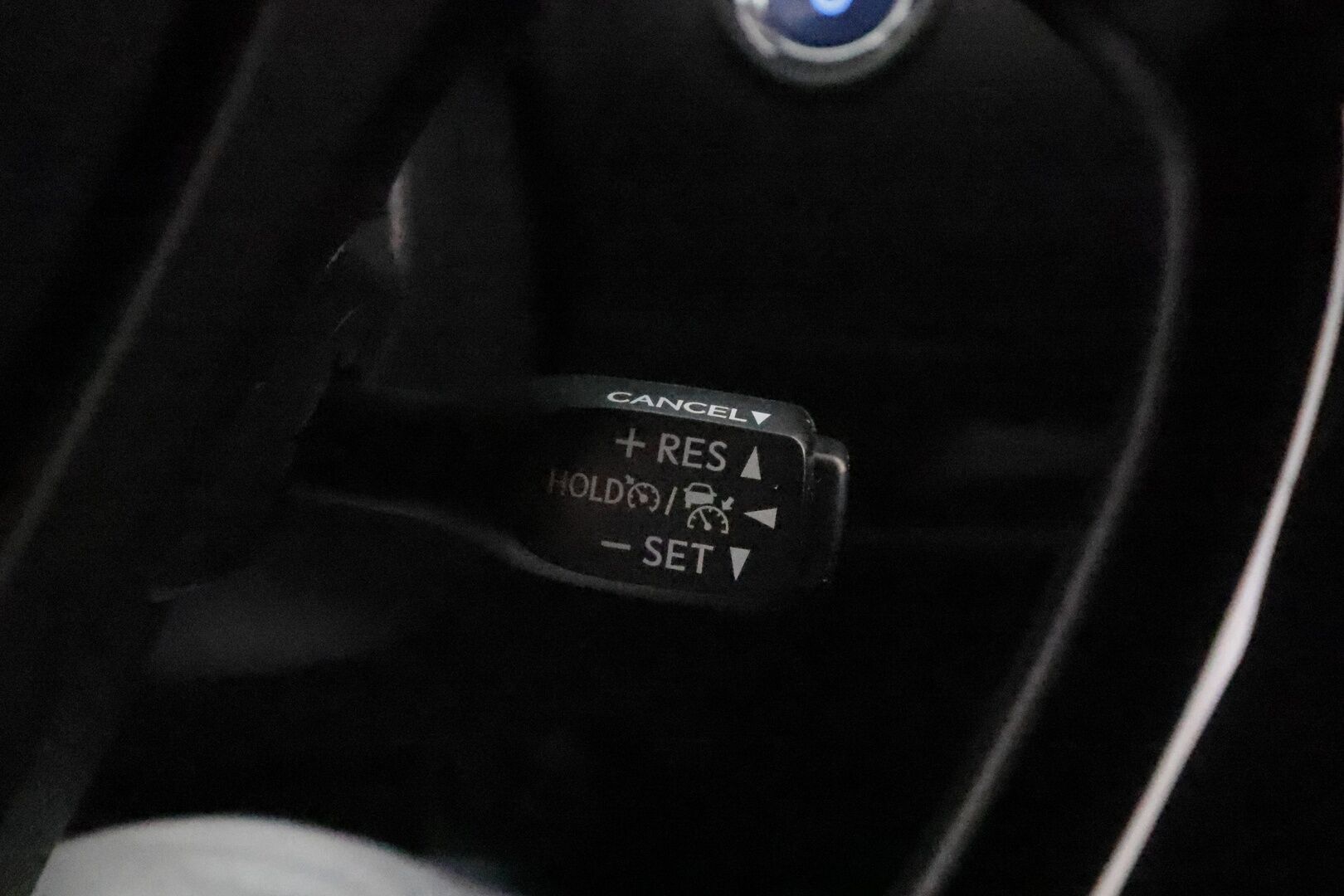 Toyota C-HR 2020 1,8 Hybrid Active **ACC / P.kamera / LED / Navi / KeylessGo / Apple&Android** - 1.Om Suomi-auto / Kahdet renkaat aluvanteilla