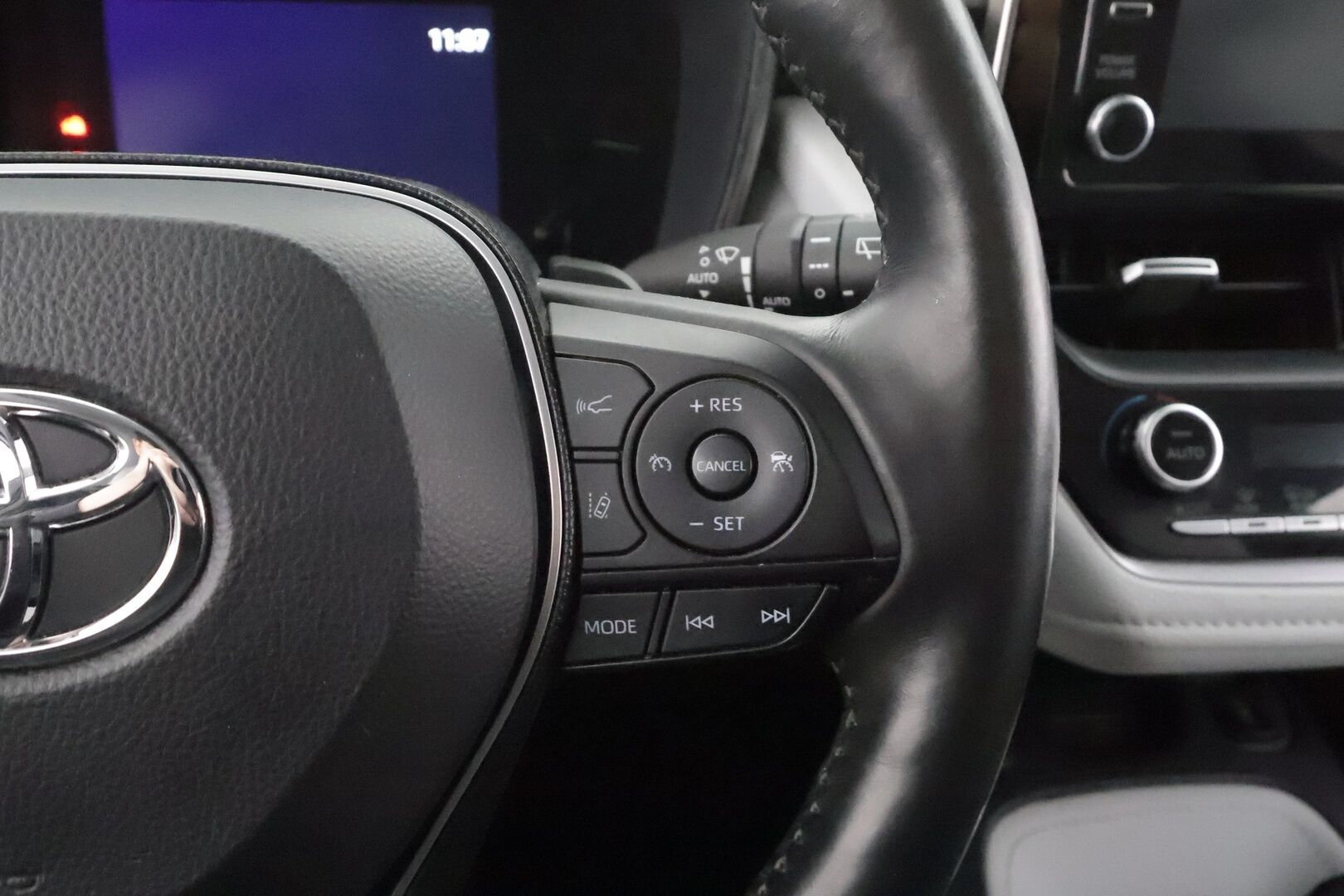Toyota Corolla 2020 Touring Sports 2,0 Hybrid Style - | Koukku | Lohkolämmitin | ACC | LED | P.Kamera | Navi | Kaistavahti | Keyless | Suomi-auto | Kahdet renkaat |