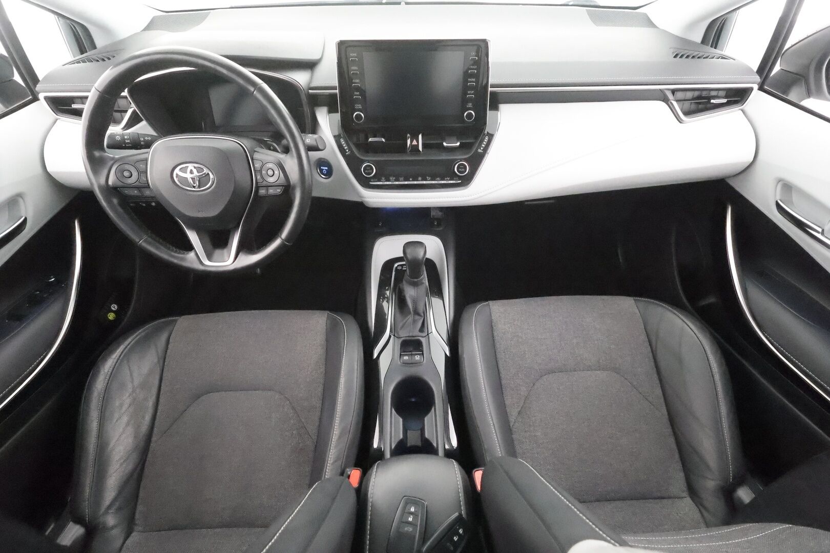 Toyota Corolla 2020 Touring Sports 2,0 Hybrid Style - | Koukku | Lohkolämmitin | ACC | LED | P.Kamera | Navi | Kaistavahti | Keyless | Suomi-auto | Kahdet renkaat |