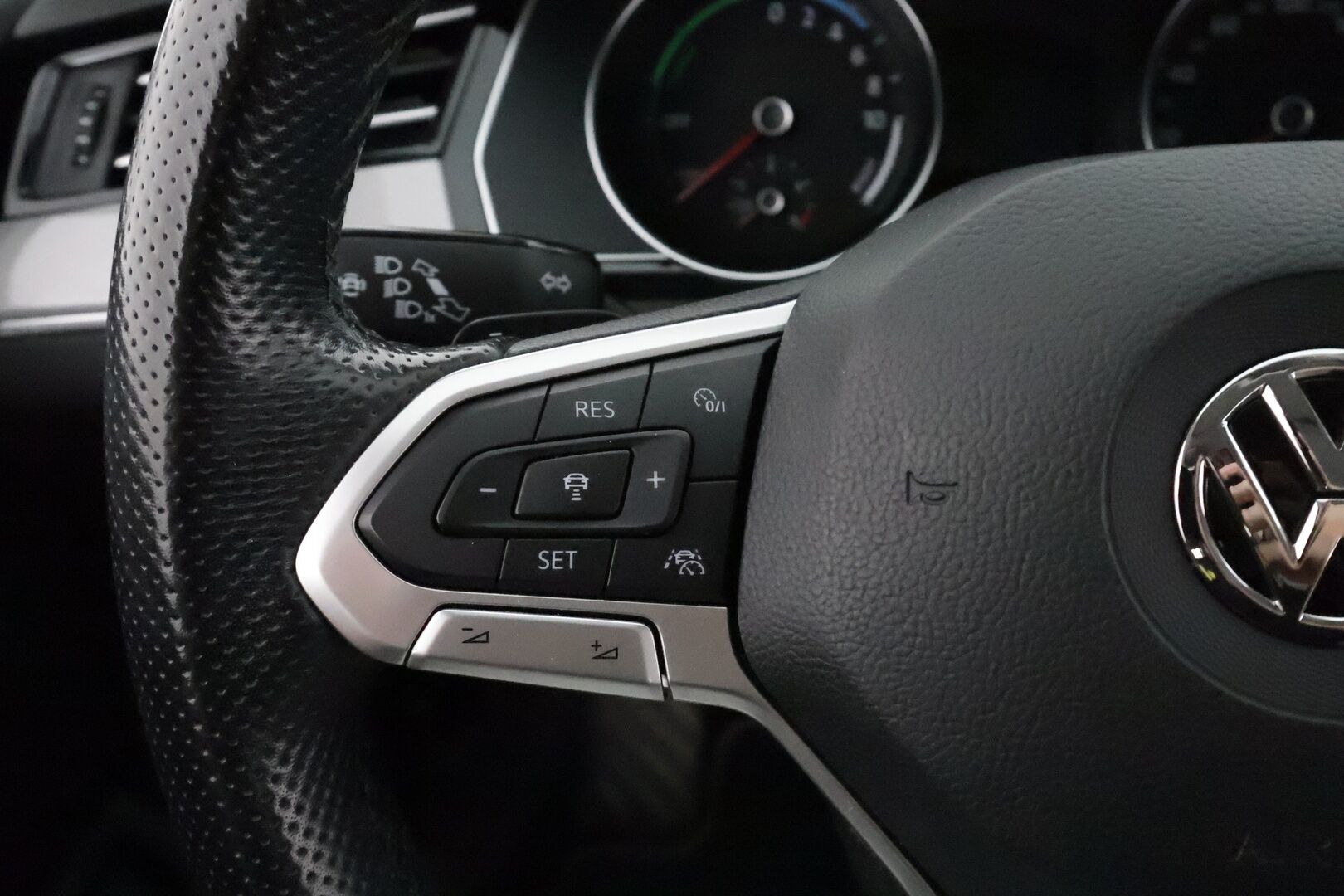 Volkswagen Passat 2020 Variant GTE Plug-In Hybrid 160 kW DSG **Webasto / Adapt.Vakkari / Matrix-LED / P.Kamera / Navi / Kaistavahti / Keyless** - Suomi-auto / Kahdet Renkaat
