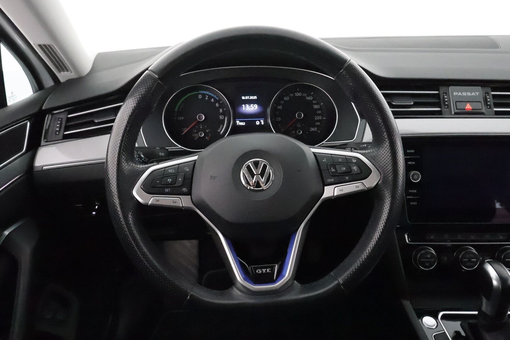 Volkswagen Passat 2020 Variant GTE Plug-In Hybrid 160 kW DSG **Webasto / Adapt.Vakkari / Matrix-LED / P.Kamera / Navi / Kaistavahti / Keyless** - Suomi-auto / Kahdet Renkaat