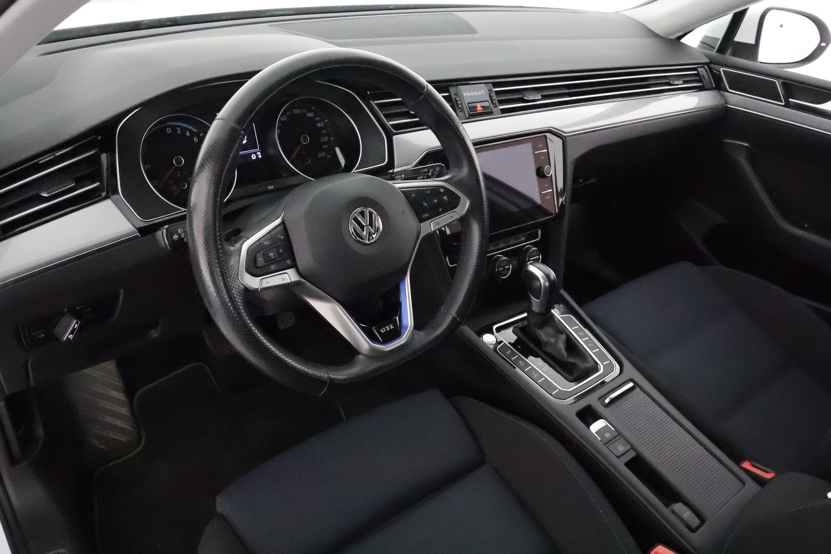 Volkswagen Passat 2020 Variant GTE Plug-In Hybrid 160 kW DSG **Webasto / Adapt.Vakkari / Matrix-LED / P.Kamera / Navi / Kaistavahti / Keyless** - Suomi-auto / Kahdet Renkaat