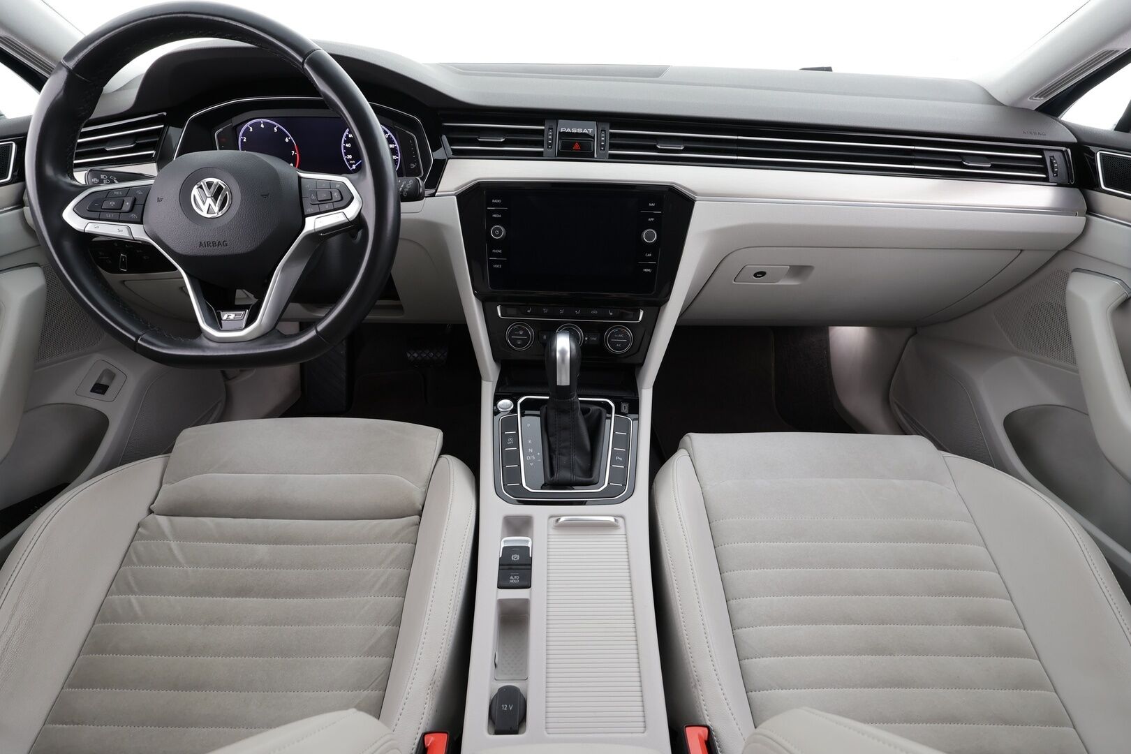 Volkswagen Passat 2020 Variant R-Line 1,5 TSI EVO 110 kW DSG * 1-om Suomi-auto / Webasto / ACC / P.kamera / Matrix-LED / Sähkökontti *