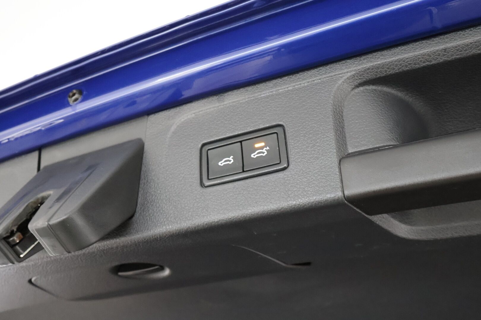 Volkswagen Passat 2020 Variant R-Line 1,5 TSI EVO 110 kW DSG * 1-om Suomi-auto / Webasto / ACC / P.kamera / Matrix-LED / Sähkökontti *