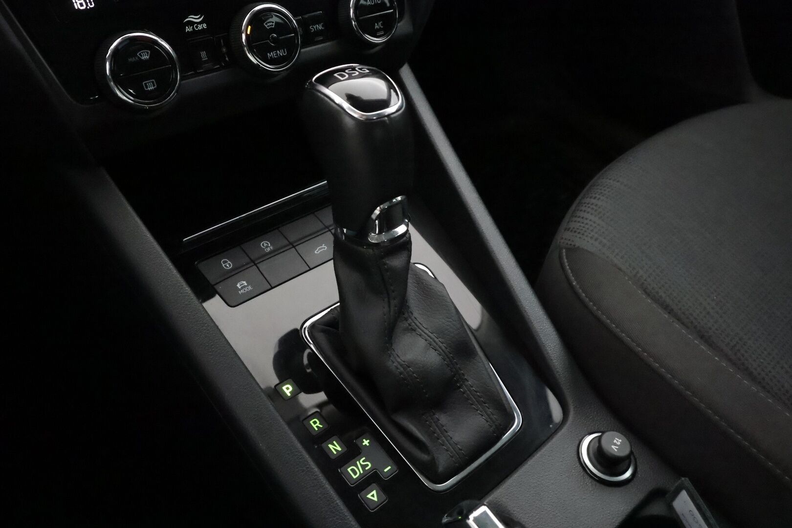 Skoda Octavia 2020 Combi 1,5 TSI Style BusinessLine DSG Autom. - Suomiauto / ACC / Webasto / Peruutuskamera / Vetokoukku / Navigointi