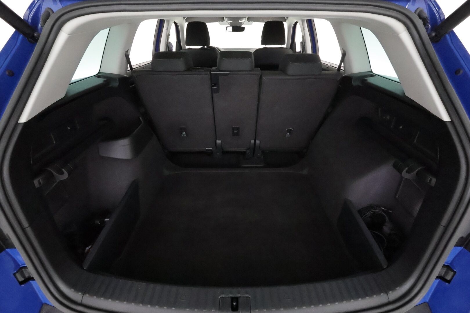 Skoda Kodiaq 2020 2,0 TDI 150 Ambition BusinessLine DSG Autom. **Adapt.vakkari / Webasto / LED / Navi / KeylessGo** - Suomi-auto / Kahdet renkaat aluvanteilla / Ratin lämmitin / Tuulilasin lämmitin / P.tutkat