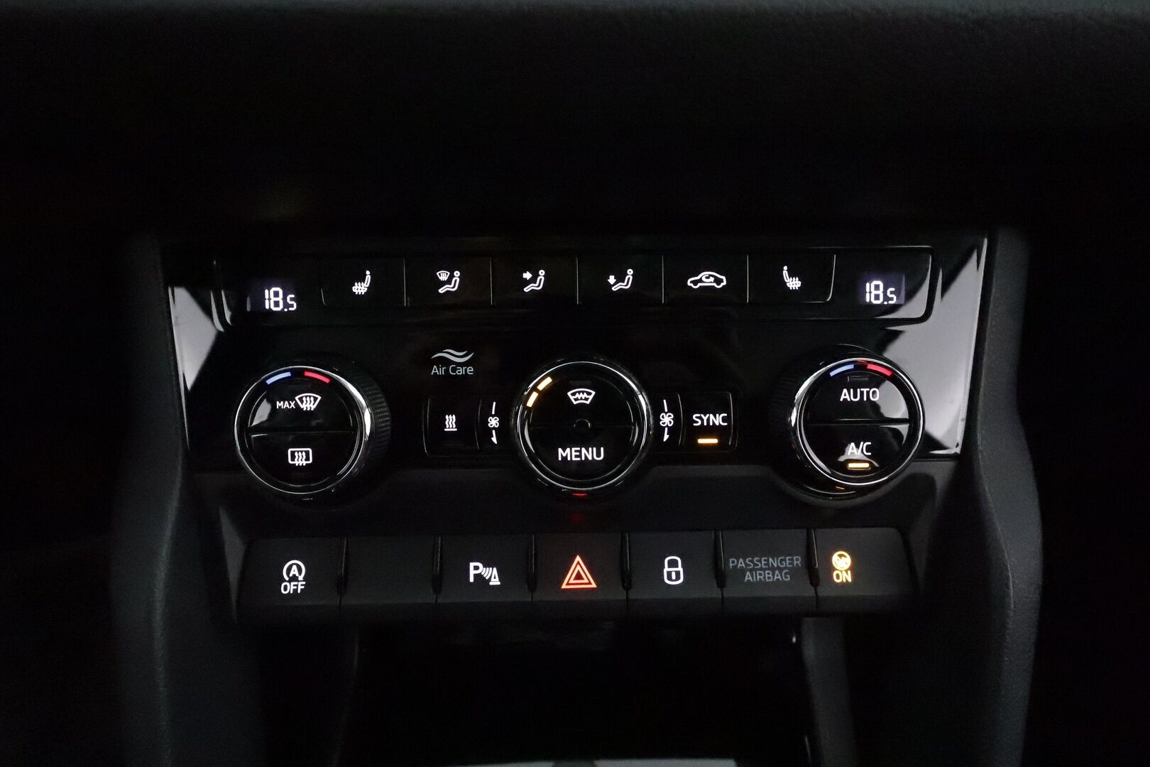 Skoda Kodiaq 2020 2,0 TDI 150 Ambition BusinessLine DSG Autom. **Adapt.vakkari / Webasto / LED / Navi / KeylessGo** - Suomi-auto / Kahdet renkaat aluvanteilla / Ratin lämmitin / Tuulilasin lämmitin / P.tutkat