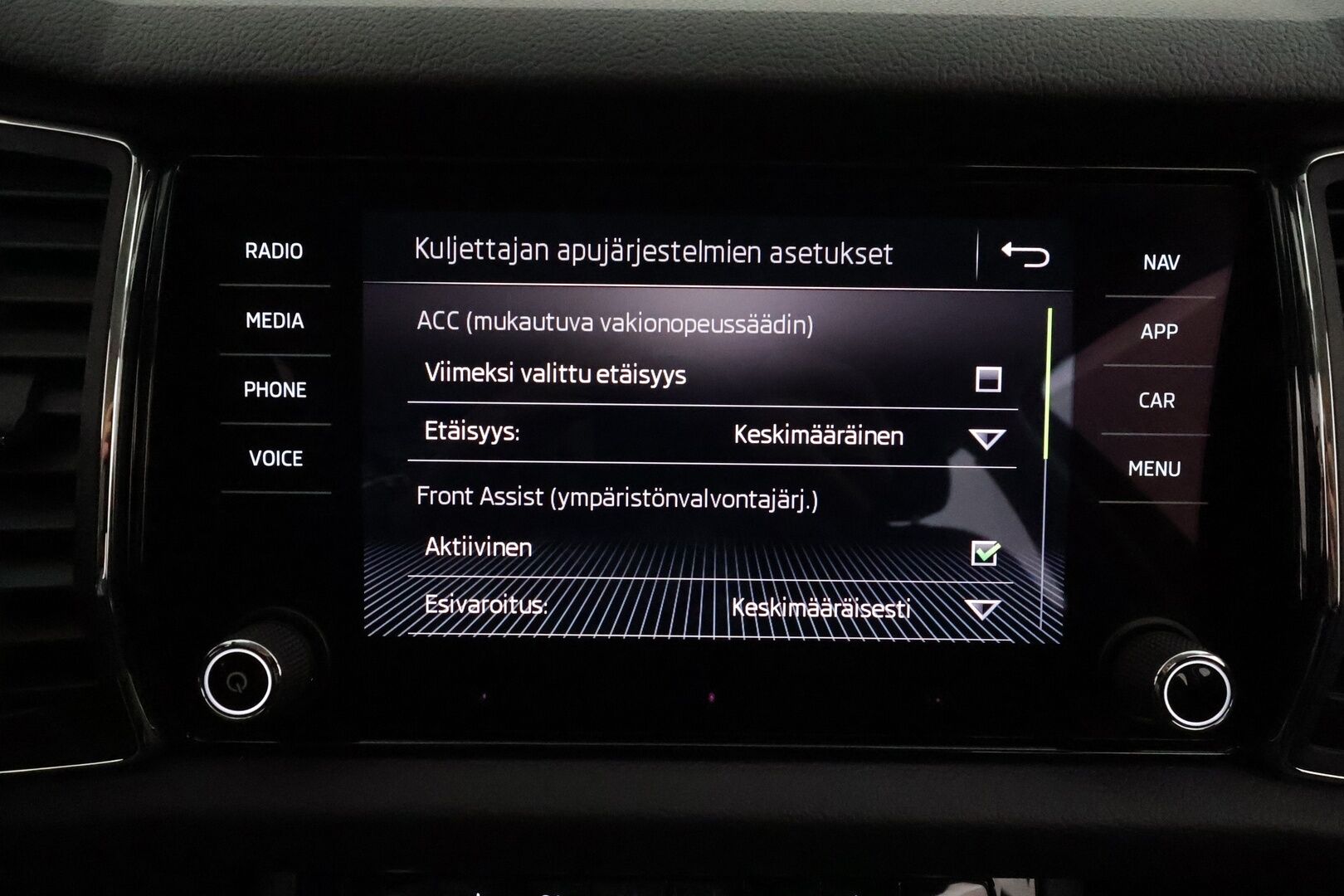 Skoda Kodiaq 2020 2,0 TDI 150 Ambition BusinessLine DSG Autom. **Adapt.vakkari / Webasto / LED / Navi / KeylessGo** - Suomi-auto / Kahdet renkaat aluvanteilla / Ratin lämmitin / Tuulilasin lämmitin / P.tutkat