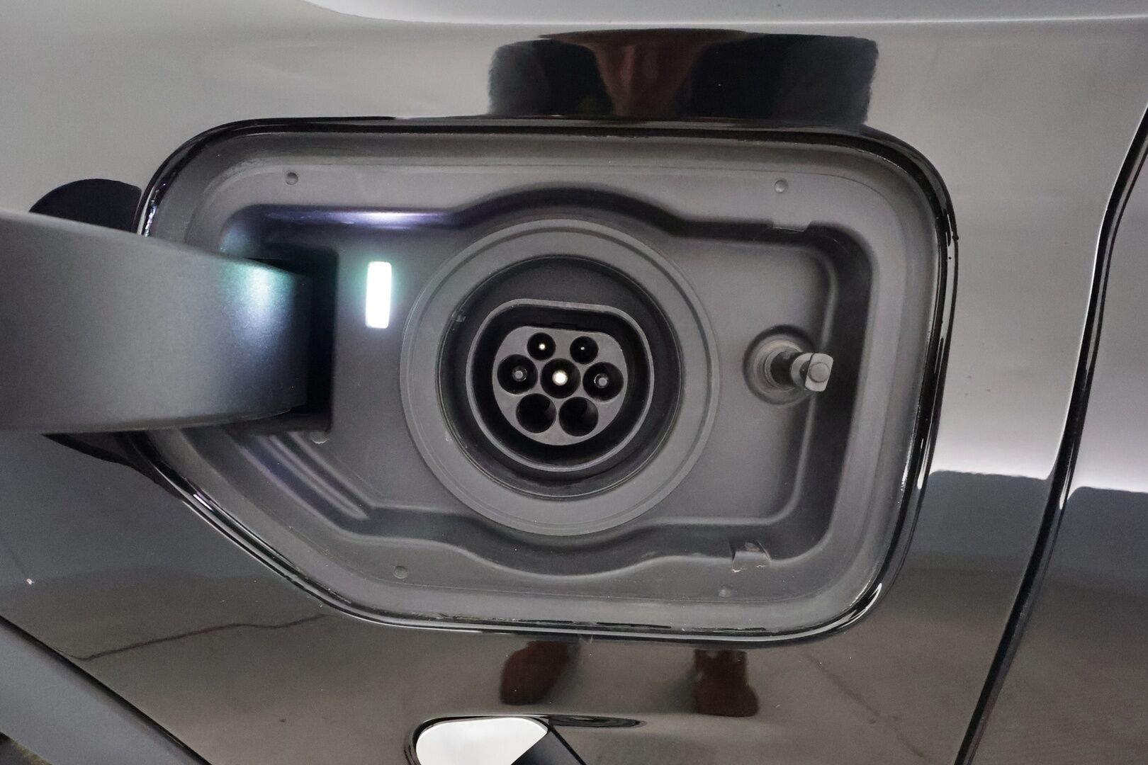 BMW X3 2020 G01 xDrive 30e A Business xLine ** 1.om Suomi-auto / P-Kamera / Sporttipenkit / Koukku / Vakkari / Navi / Puolinahat - 3,99 % KORKOTARJOUS TÄHÄN AUTOON - 