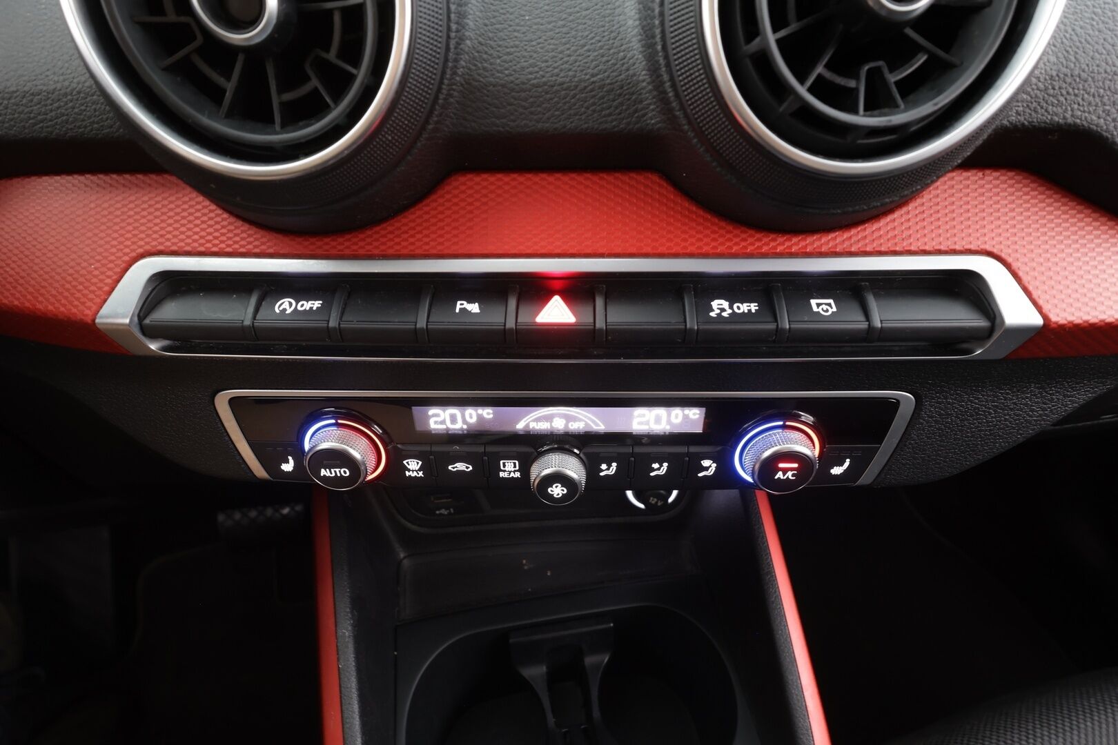 Audi Q2 2018 1,4 TFSI COD 110 kW S tronic - | ACC | Koukku | P.Tutkat | LED | Apple&Android | Kahdet Renkaat