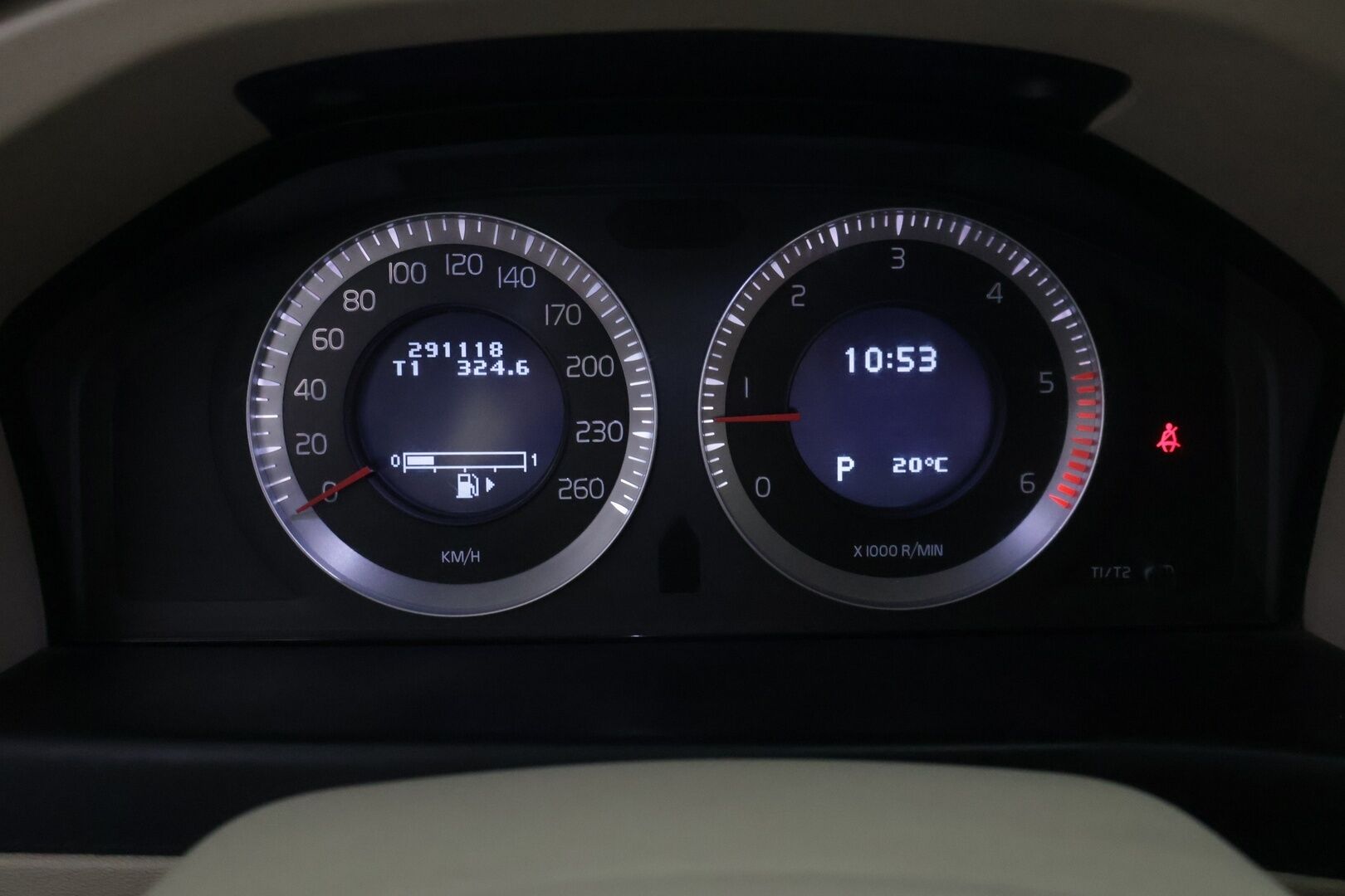 Volvo XC70 2009 XC70 D5 AWD - Harvinaiset Espresso Brown nahat | Tuuletetut muisti penkit | Webasto kauk. | Keyless | BLIS | P.tutkat E&T | ABL | High Performance Audio | - KORKO VAIN 3,99 %