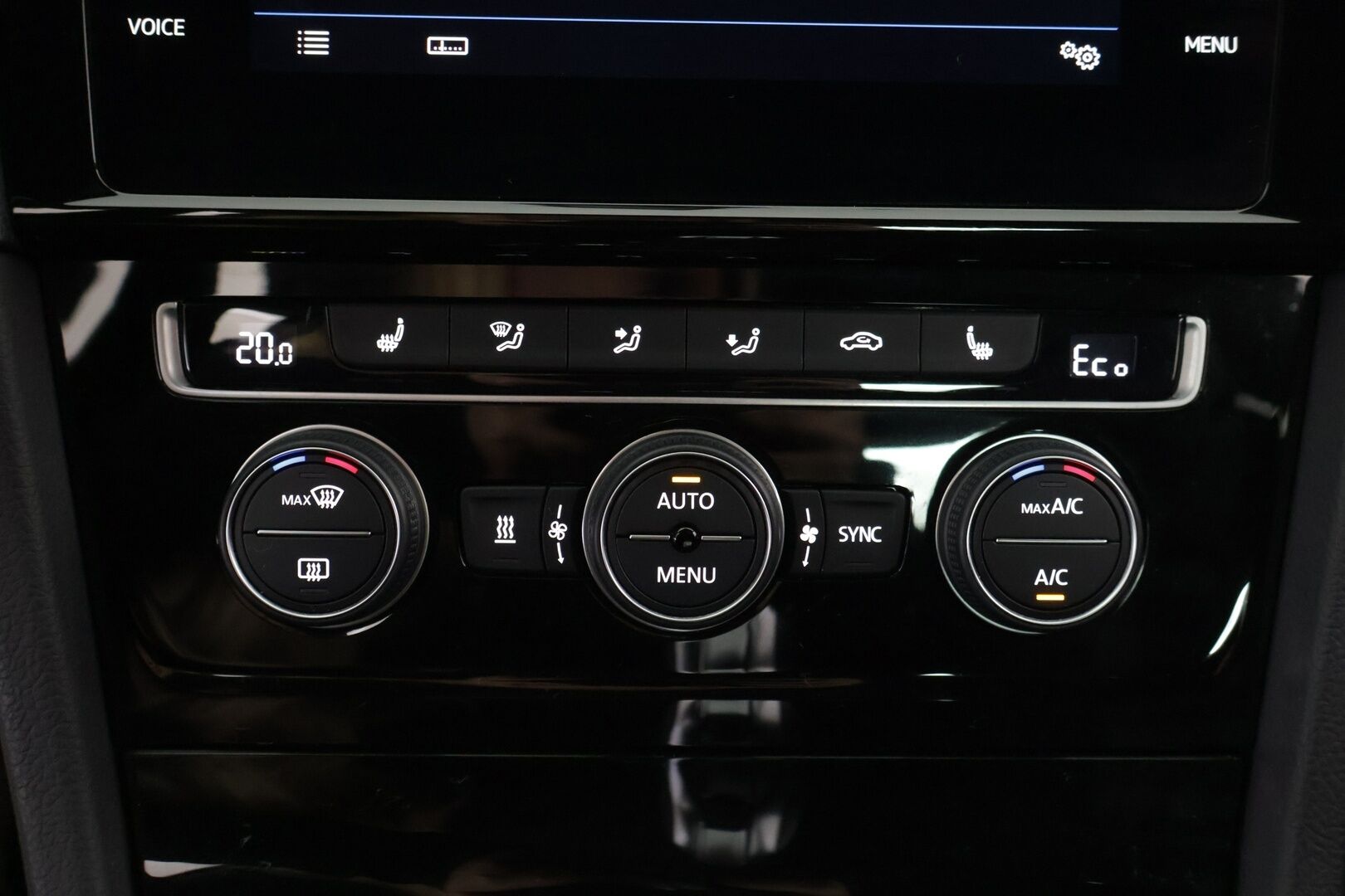 Volkswagen Golf 2018 GTE Plug-In Hybrid 150 kW (204 hv) DSG-automaatti *Adapt. vakkari / Webasto / BLIS / Parkkitutkat / CarPlay & Android Auto* - 2x renkaat alkuperäisillä vanteilla / Jakohihna juuri vaihdettu / Siistikuntoinen yksilö