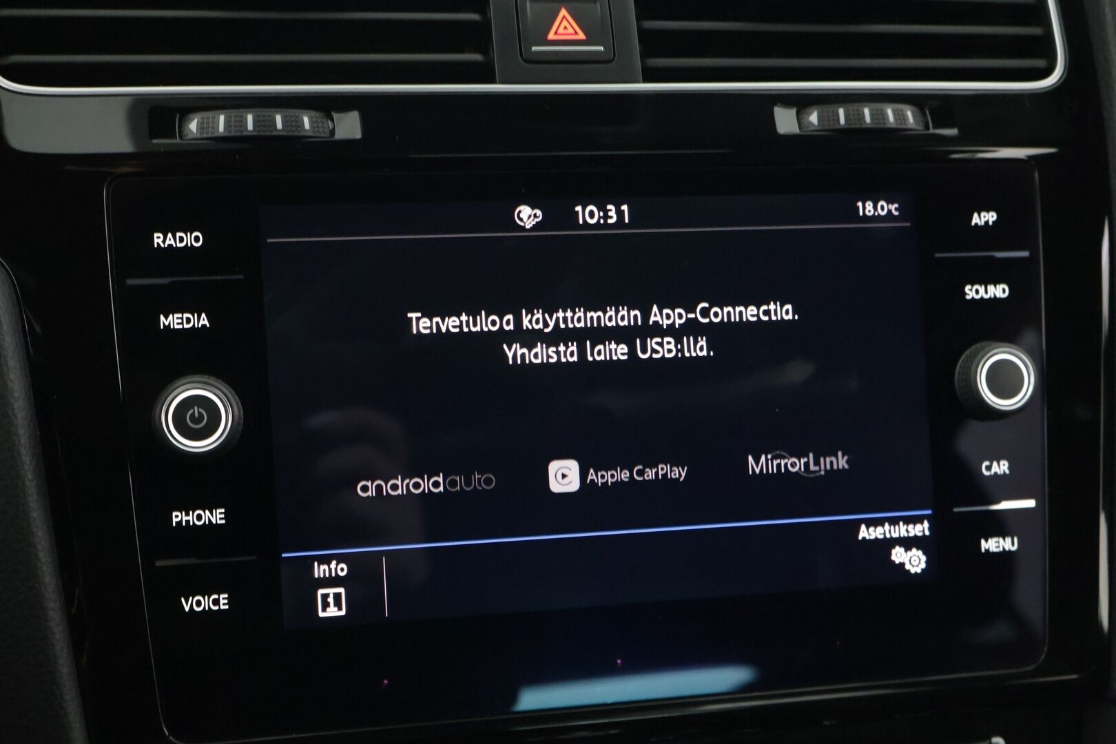 Volkswagen Golf 2018 GTE Plug-In Hybrid 150 kW (204 hv) DSG-automaatti *Adapt. vakkari / Webasto / BLIS / Parkkitutkat / CarPlay & Android Auto* - 2x renkaat alkuperäisillä vanteilla / Jakohihna juuri vaihdettu / Siistikuntoinen yksilö