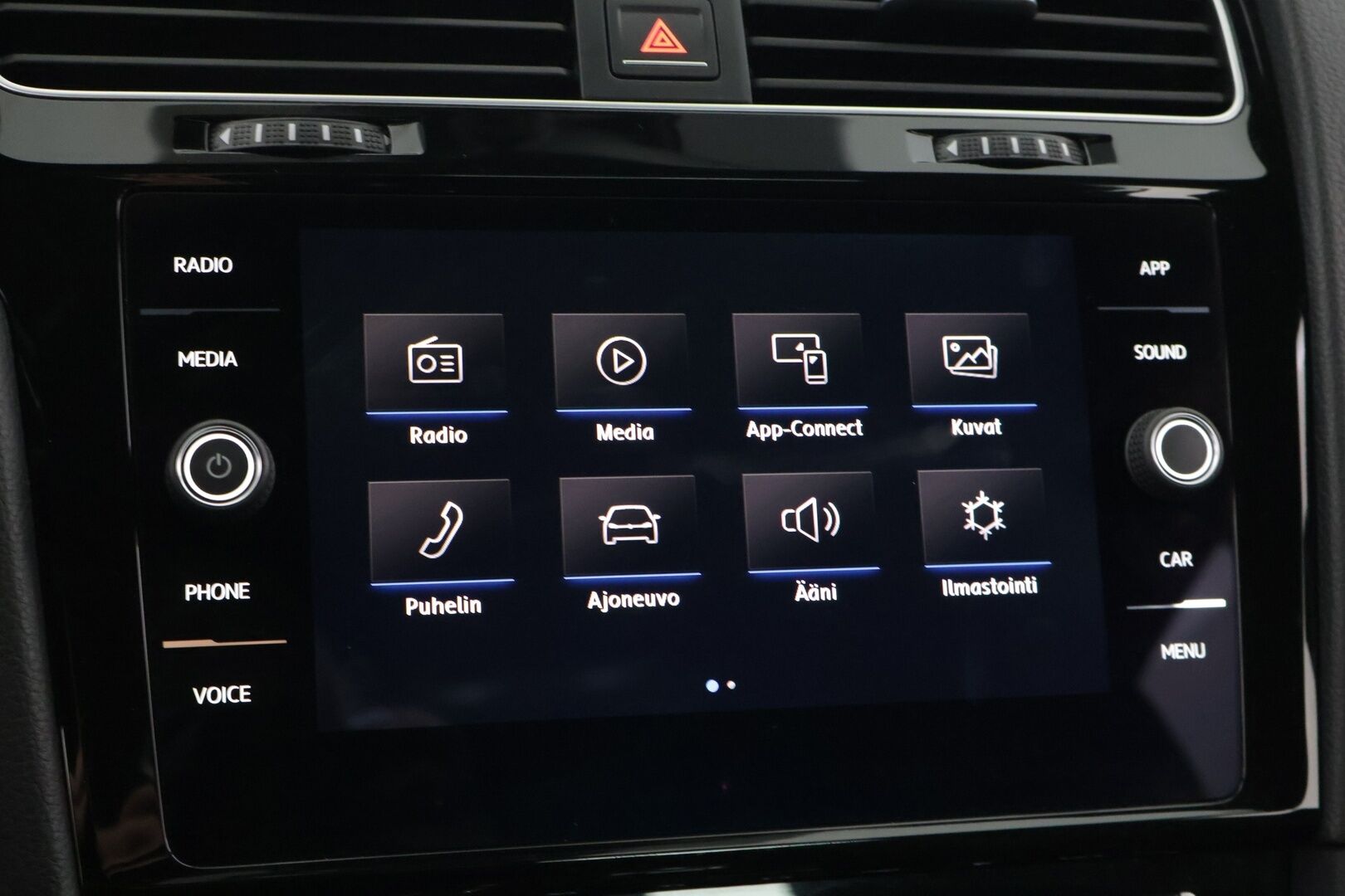 Volkswagen Golf 2018 GTE Plug-In Hybrid 150 kW (204 hv) DSG-automaatti *Adapt. vakkari / Webasto / BLIS / Parkkitutkat / CarPlay & Android Auto* - 2x renkaat alkuperäisillä vanteilla / Jakohihna juuri vaihdettu / Siistikuntoinen yksilö
