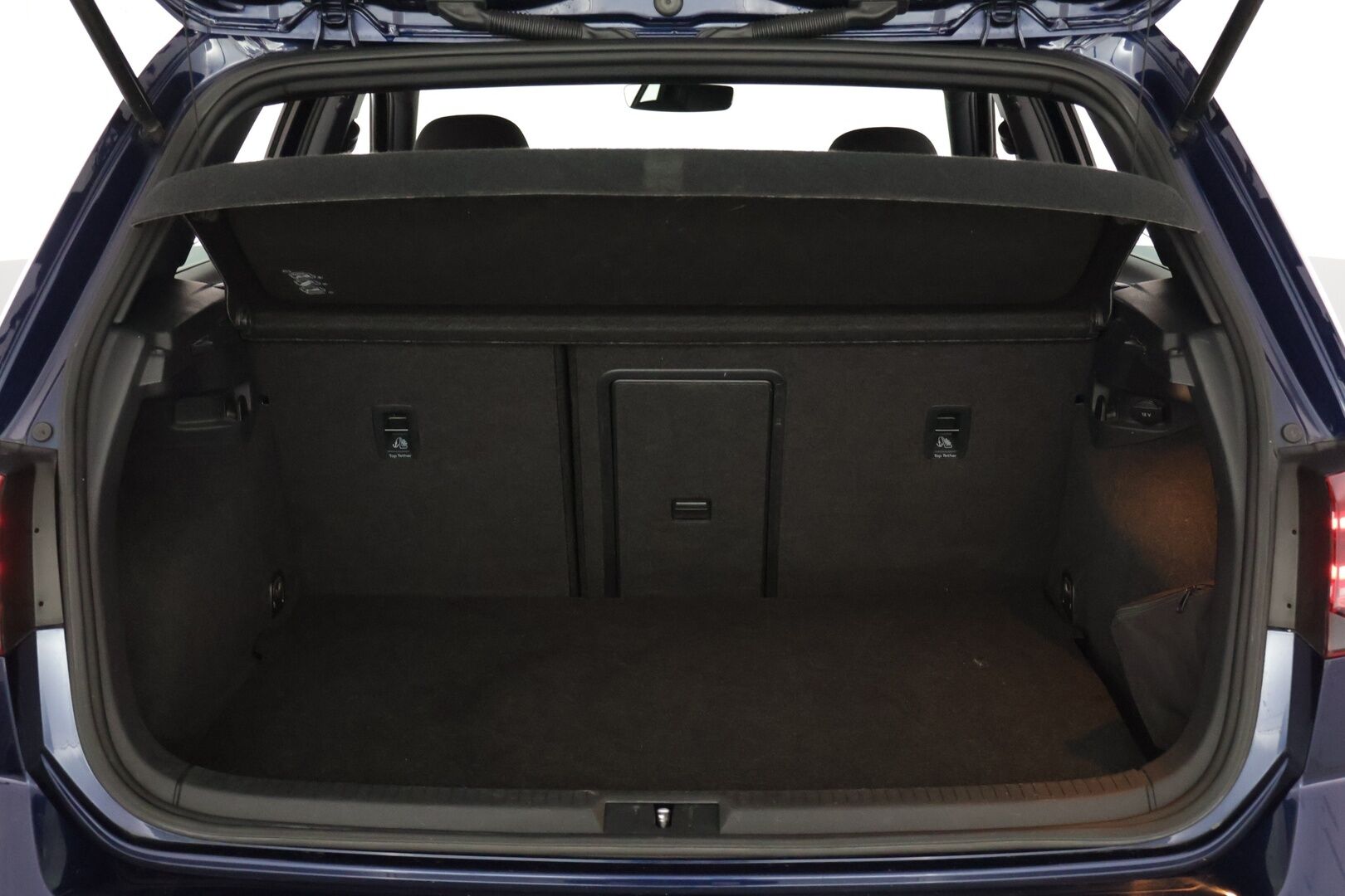 Volkswagen Golf 2018 GTE Plug-In Hybrid 150 kW (204 hv) DSG-automaatti *Adapt. vakkari / Webasto / BLIS / Parkkitutkat / CarPlay & Android Auto* - 2x renkaat alkuperäisillä vanteilla / Jakohihna juuri vaihdettu / Siistikuntoinen yksilö