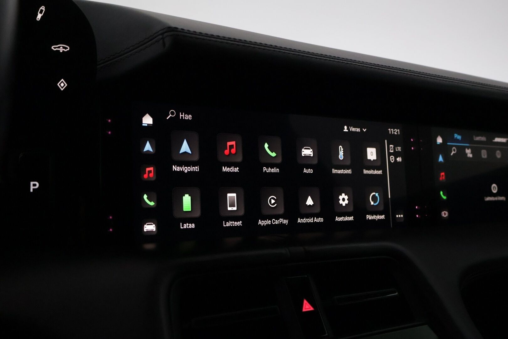 Porsche Taycan 2021 4S *ACC / Lämpöpumppu / Matkustajan näyttö / 14-suunt.ist. / Bose / Ilma-alusta / InnoDrive / Hiilikuitupaketti* - Hyvät Hankook kitkat / 2x Renkaat / Upea 1-omisteinen Suomi-auto!