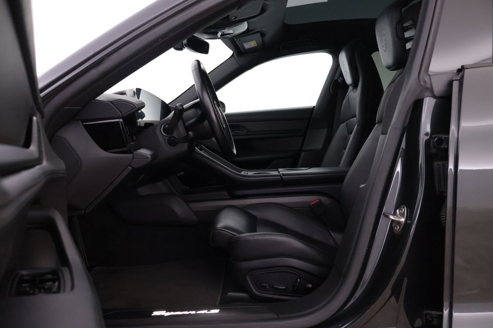 Porsche Taycan 2021 4S *ACC / Lämpöpumppu / Matkustajan näyttö / 14-suunt.ist. / Bose / Ilma-alusta / InnoDrive / Hiilikuitupaketti* - Hyvät Hankook kitkat / 2x Renkaat / Upea 1-omisteinen Suomi-auto!