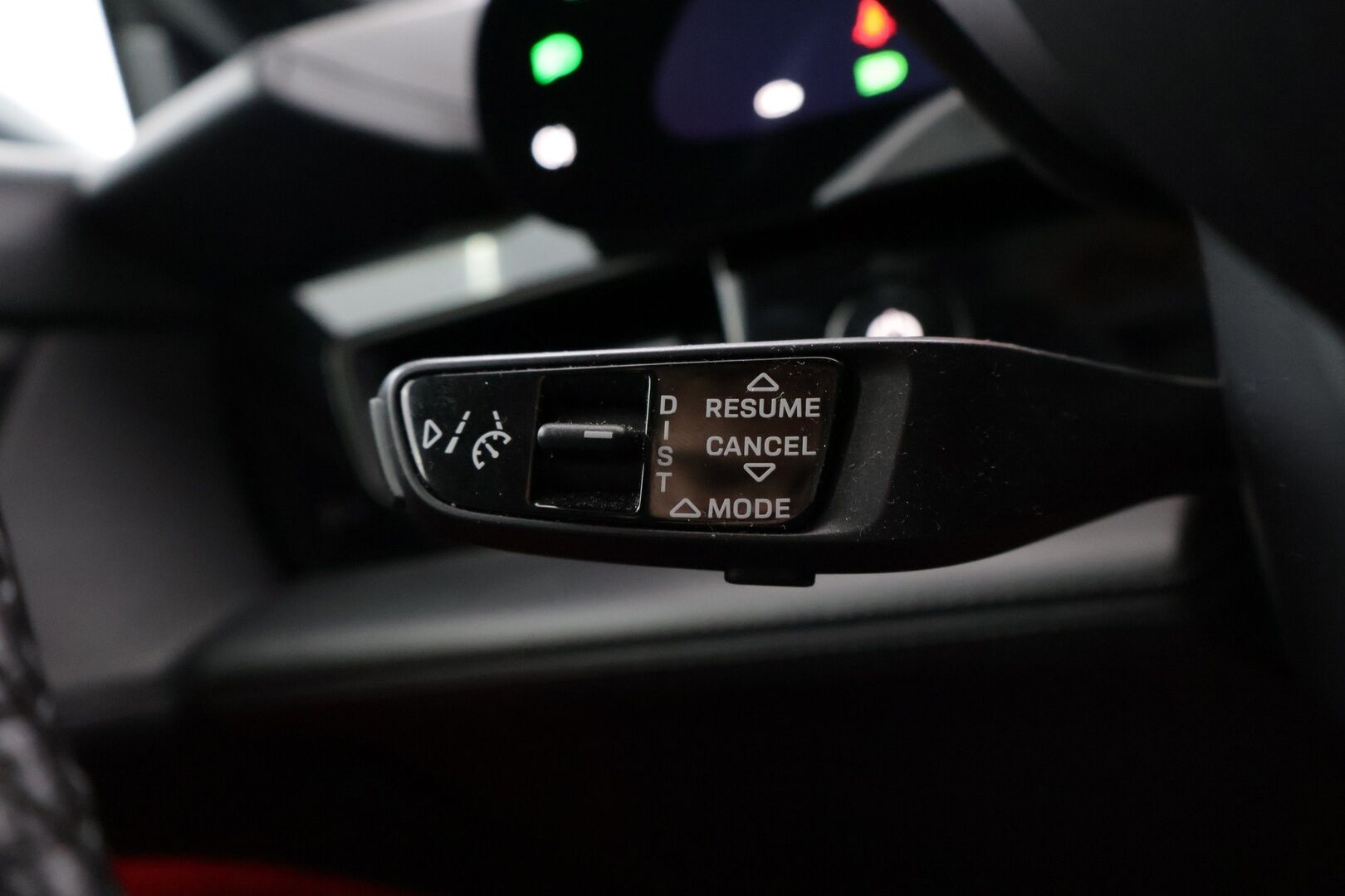 Porsche Taycan 2021 4S *ACC / Lämpöpumppu / Matkustajan näyttö / 14-suunt.ist. / Bose / Ilma-alusta / InnoDrive / Hiilikuitupaketti* - Hyvät Hankook kitkat / 2x Renkaat / Upea 1-omisteinen Suomi-auto!