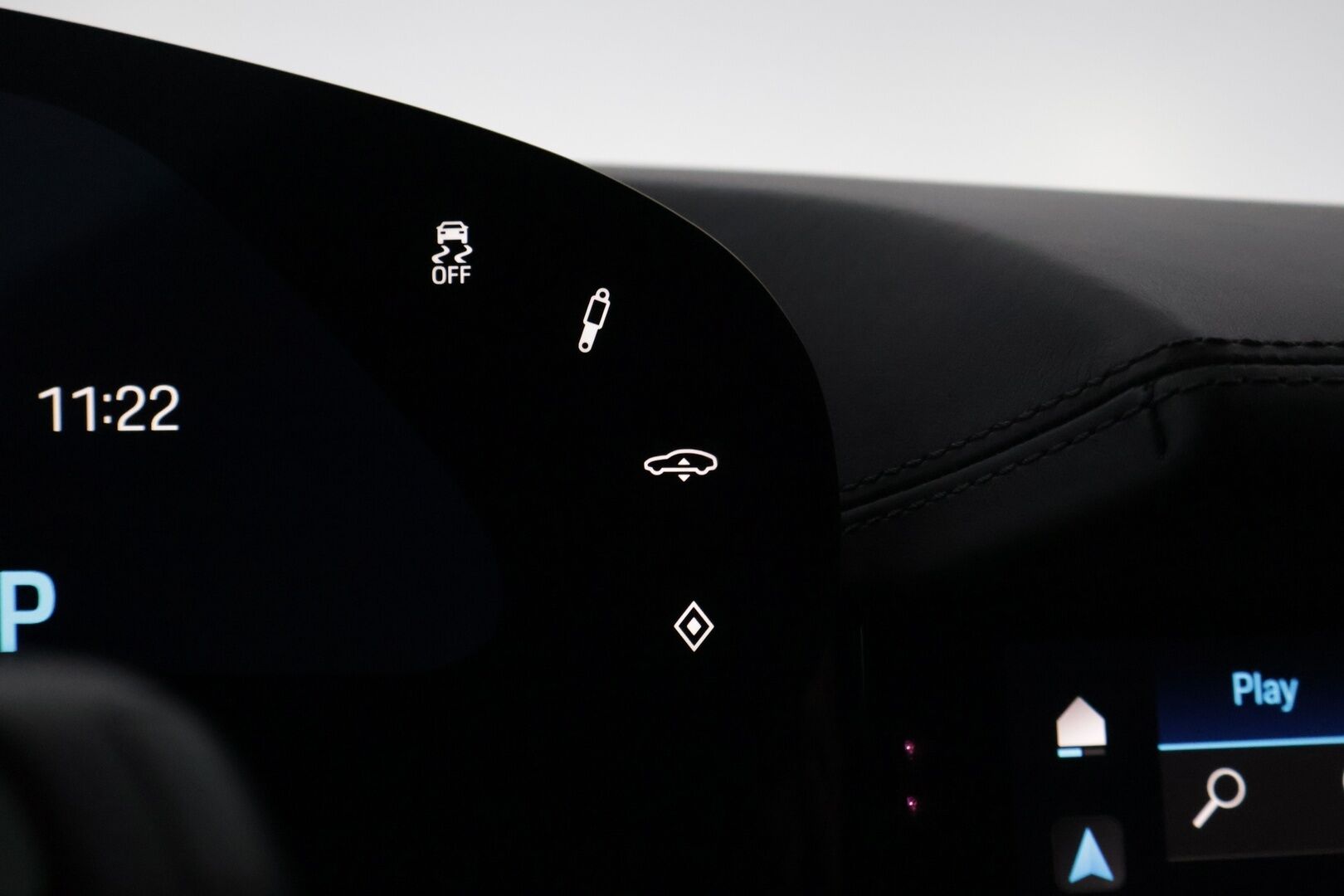 Porsche Taycan 2021 4S *ACC / Lämpöpumppu / Matkustajan näyttö / 14-suunt.ist. / Bose / Ilma-alusta / InnoDrive / Hiilikuitupaketti* - Hyvät Hankook kitkat / 2x Renkaat / Upea 1-omisteinen Suomi-auto!