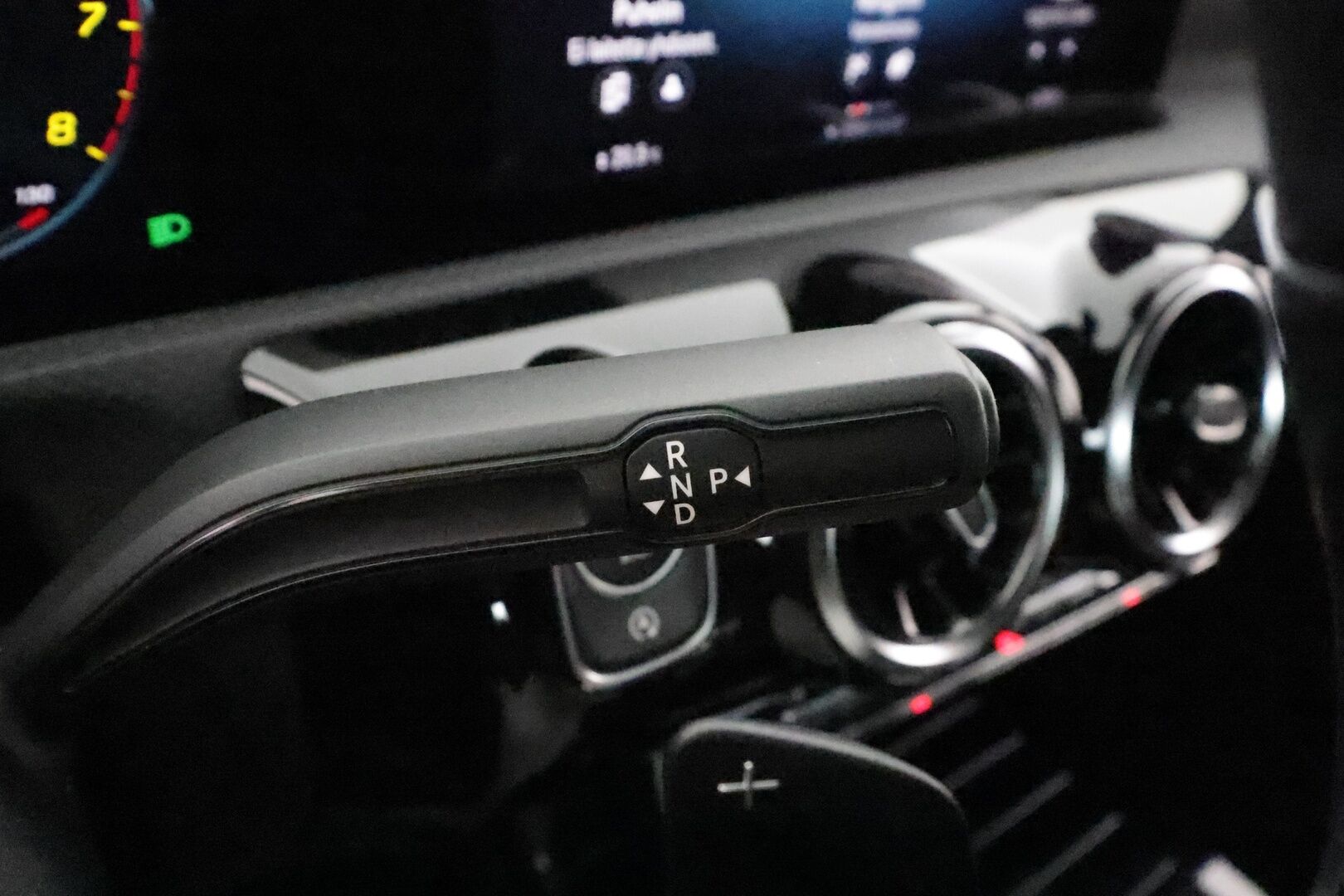 Mercedes-Benz CLA 2020 220 4MATIC A Business Progressive *Widescreen / Navi / Kaistavahti / Sporttipenkit / LED High Performance / Lohko / P.kamera* - Suomi-auto / 2x vanteet - HULLU BLACKWEEK KORKOTARJOUS 2,49%