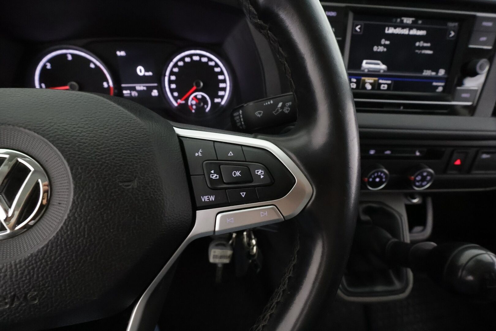 Volkswagen Transporter 2020 umpipakettiauto 2,0 TDI 110 kW 4Motion * Vakkari / Webasto / Koukku / LED / Apple&Android* - Suomi-auto / Kahdet renkaat