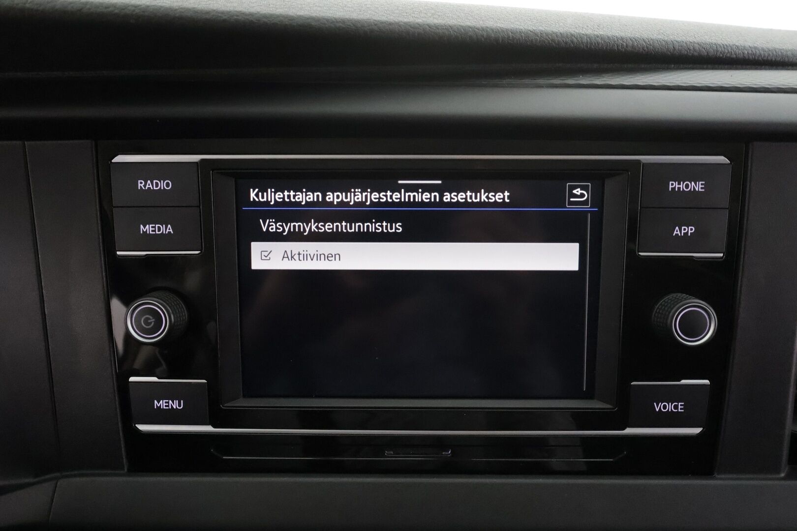 Volkswagen Transporter 2020 umpipakettiauto 2,0 TDI 110 kW 4Motion * Vakkari / Webasto / Koukku / LED / Apple&Android* - Suomi-auto / Kahdet renkaat