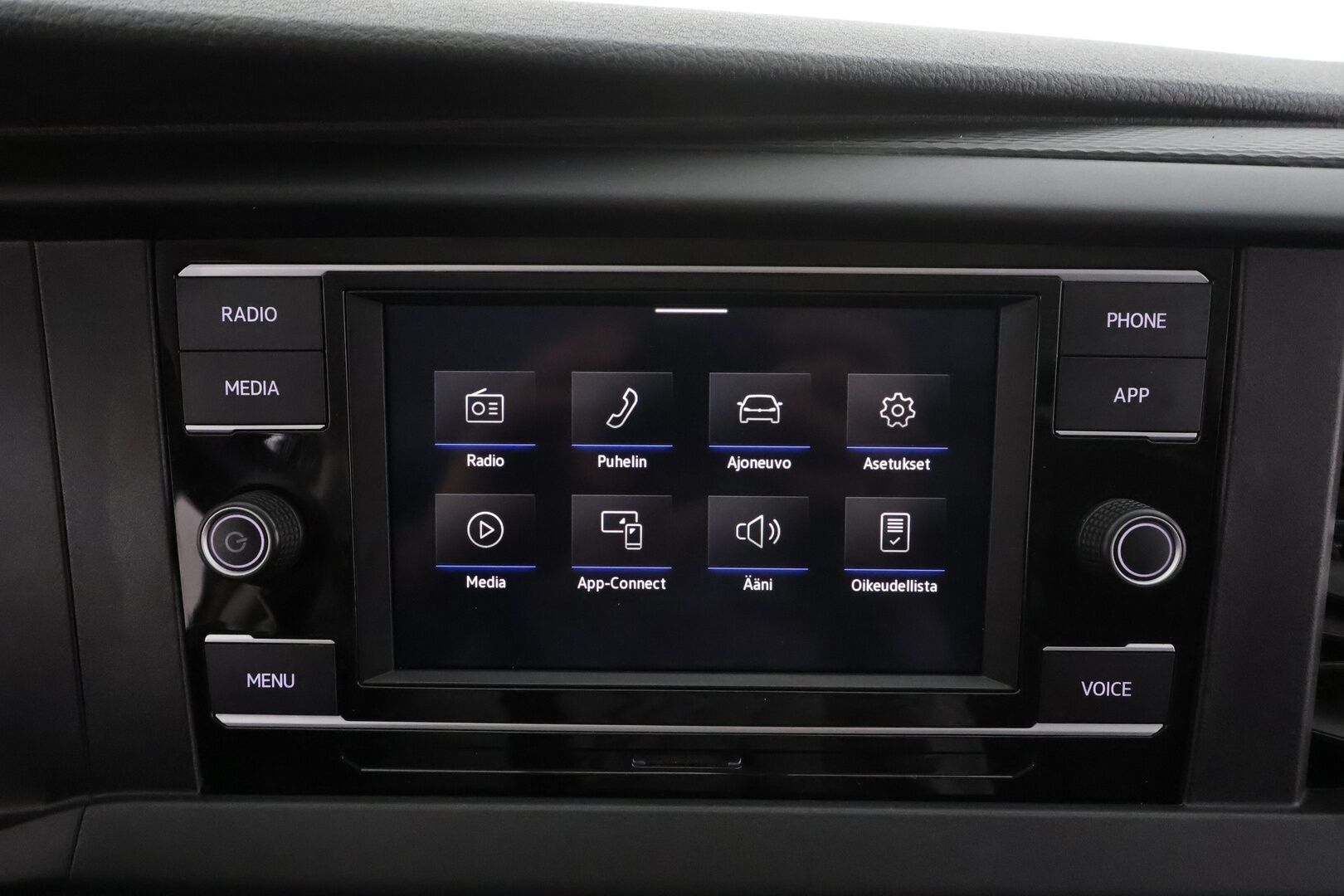 Volkswagen Transporter 2020 umpipakettiauto 2,0 TDI 110 kW 4Motion * Vakkari / Webasto / Koukku / LED / Apple&Android* - Suomi-auto / Kahdet renkaat