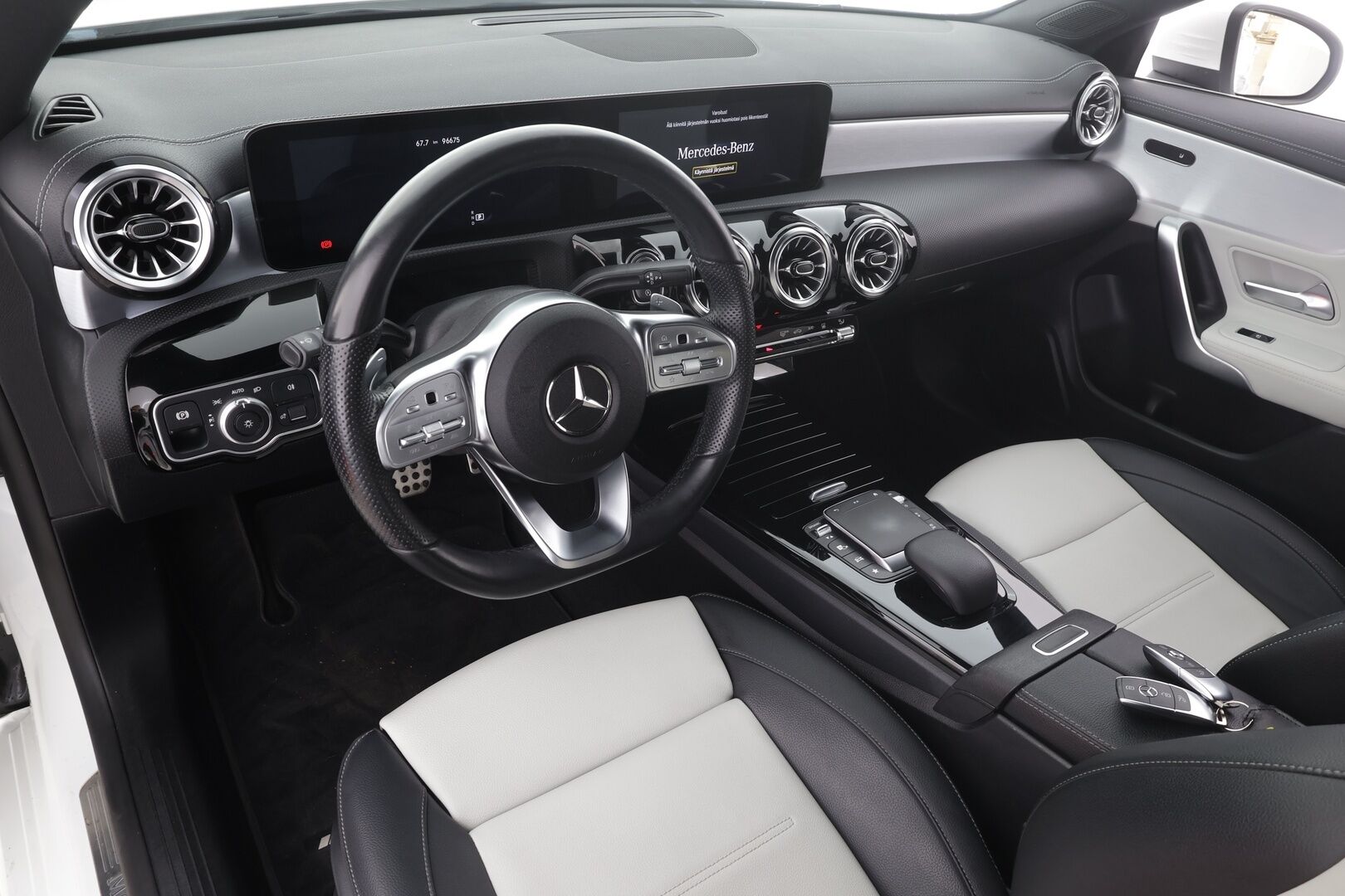 Mercedes-Benz CLA 2022 200 d 4MATIC A Shooting Brake Business AMG * Distronic / Webasto / Widescreen / Nahat / P.Kamera / Koukku / LED / Keyless * - 1-om Suomi-auto / Kahdet renkaat aluvanteilla - HULLUT AVAJAISHULINAT KORKOTARJOUS 3,29 %