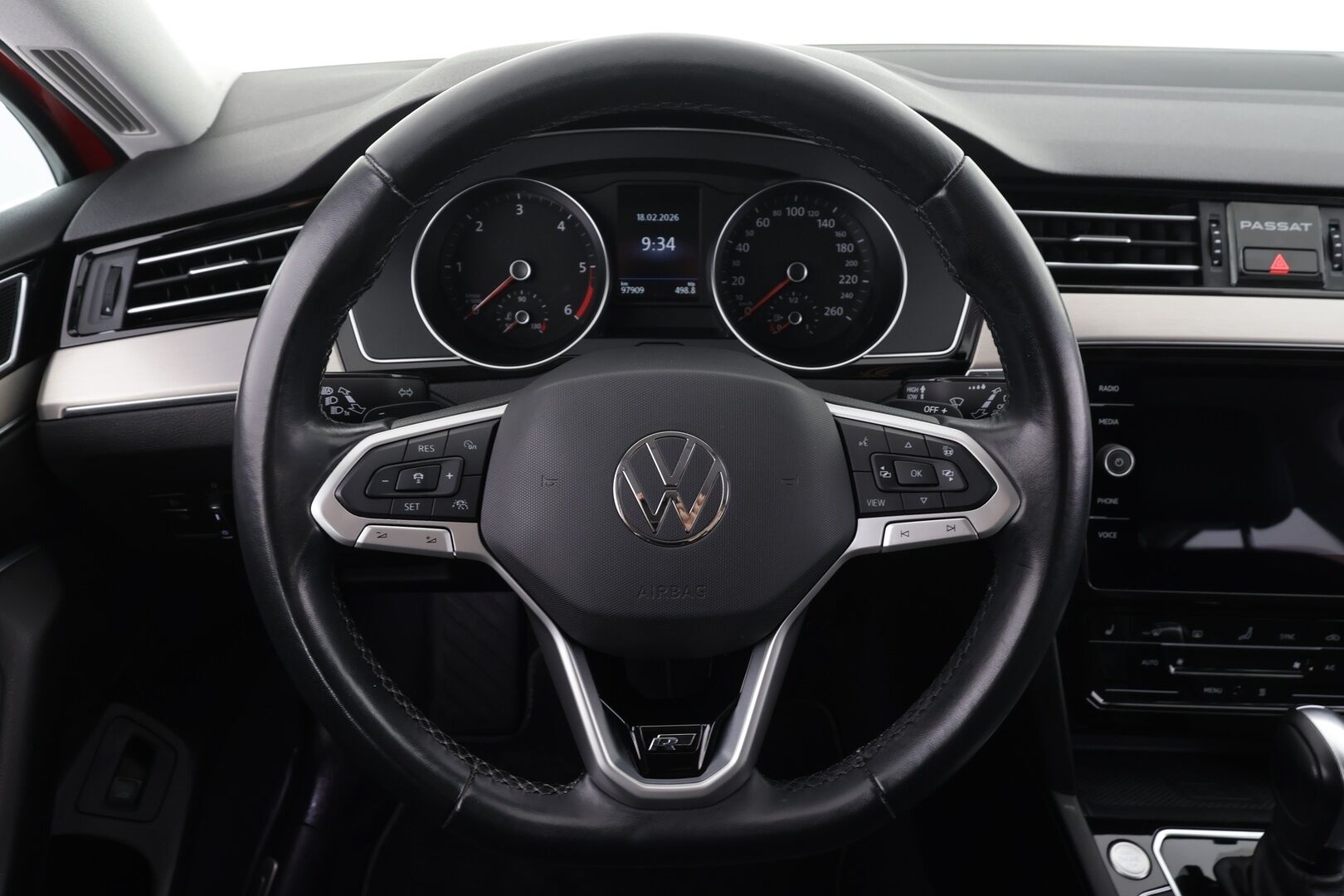 Volkswagen Passat 2022 Variant R-Line 2,0 TDI EVO SCR 110 kW DSG * ACC / Webasto / Koukku / IQ-Light / P.Kamera / Hierova Muistipenkki * - 1.Om suomi-auto / Kahdet Renkaat / Huippu varusteet