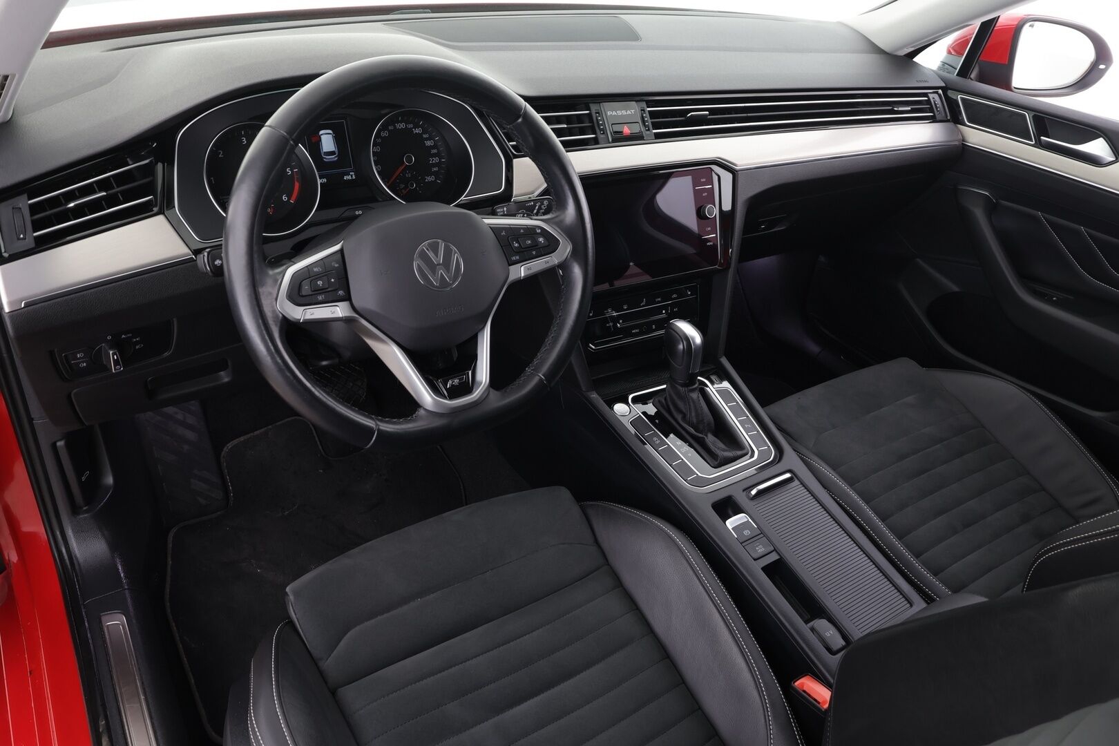 Volkswagen Passat 2022 Variant R-Line 2,0 TDI EVO SCR 110 kW DSG * ACC / Webasto / Koukku / IQ-Light / P.Kamera / Hierova Muistipenkki * - 1.Om suomi-auto / Kahdet Renkaat / Huippu varusteet - HULLUT AVAJAISHULINAT KORKOTARJOUS 3,29 %