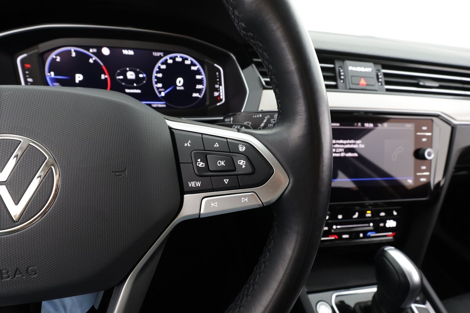 Volkswagen Passat 2022 Variant R-Line Business 2,0 TDI EVO SCR 110 kW DSG *Webasto / Koukku / ACC / Matrix-LED / Kamera / Navi / Keyless* - 1-om Suomi-auto / Kahdet renkaat / Seuraava huolto 05/2026