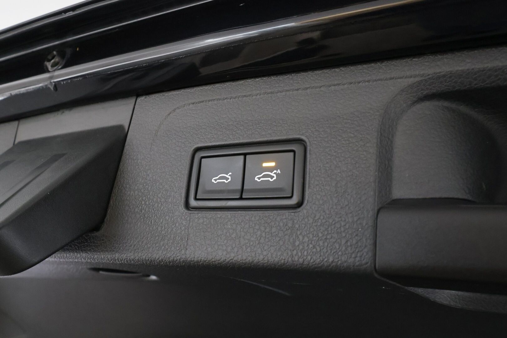 Volkswagen Passat 2022 Variant R-Line Business 2,0 TDI EVO SCR 110 kW DSG * Webasto / Koukku / ACC / Matrix-LED / P.Kamera / Navi / Keyless * - 1-om suomi-auto / Kahdet renkaat - HULLUT BLACKWEEK JATKOT - KORKOTARJOUS 2,49%