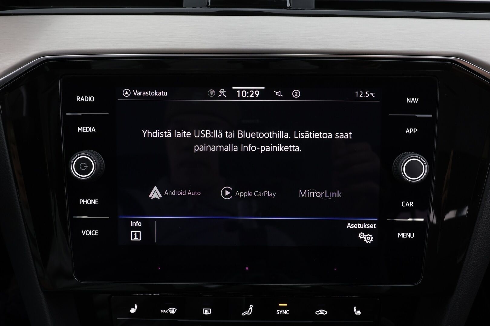 Volkswagen Passat 2022 Variant R-Line Business 2,0 TDI EVO SCR 110 kW DSG *Webasto / Koukku / ACC / Matrix-LED / Kamera / Navi / Keyless* - 1-om Suomi-auto / Kahdet renkaat / Seuraava huolto 05/2026