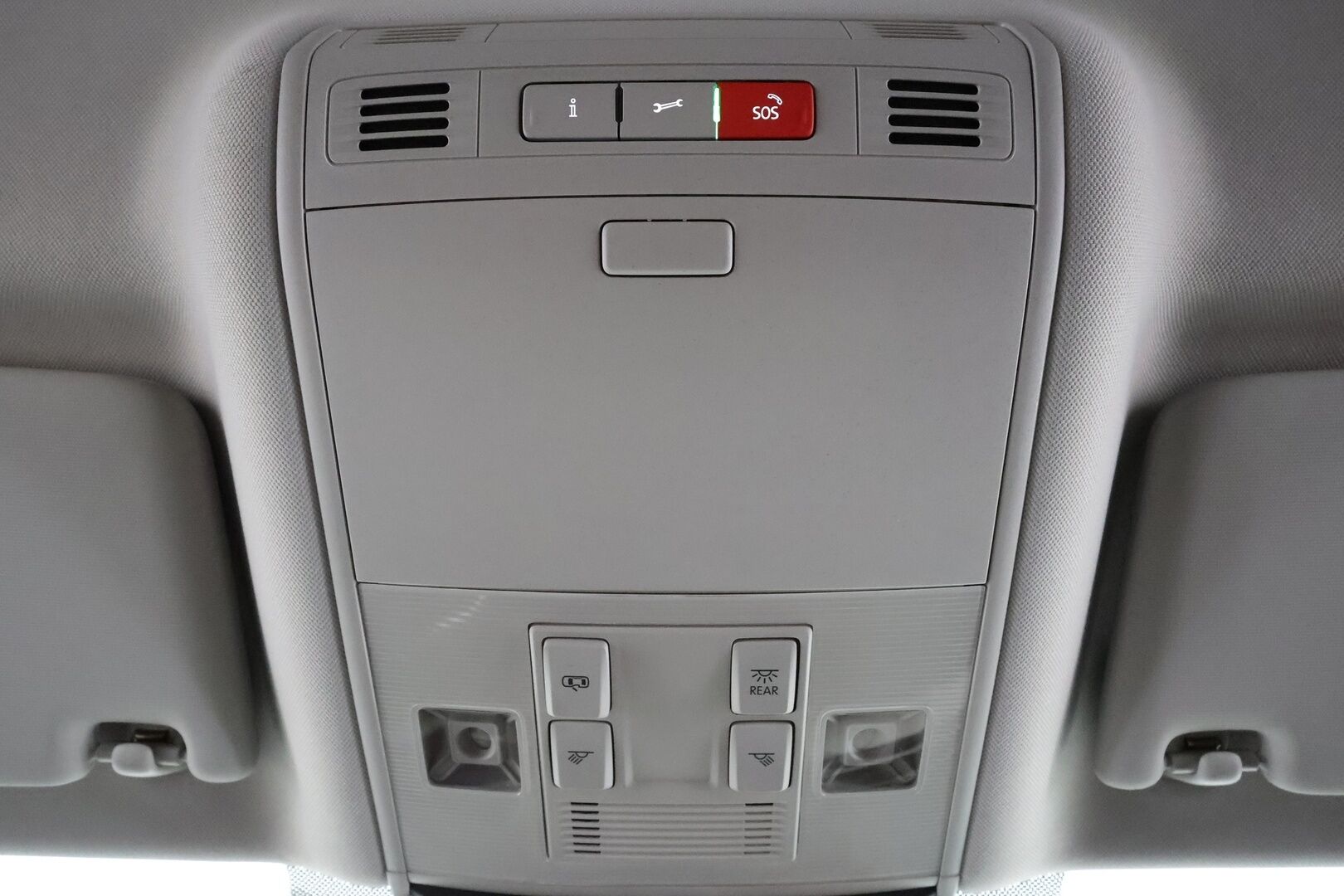 Volkswagen Passat 2022 Variant R-Line Business 2,0 TDI EVO SCR 110 kW DSG * Webasto / Koukku / ACC / Matrix-LED / P.Kamera / Navi / Keyless * - 1-om suomi-auto / Kahdet renkaat - HULLUT BLACKWEEK JATKOT - KORKOTARJOUS 2,49%