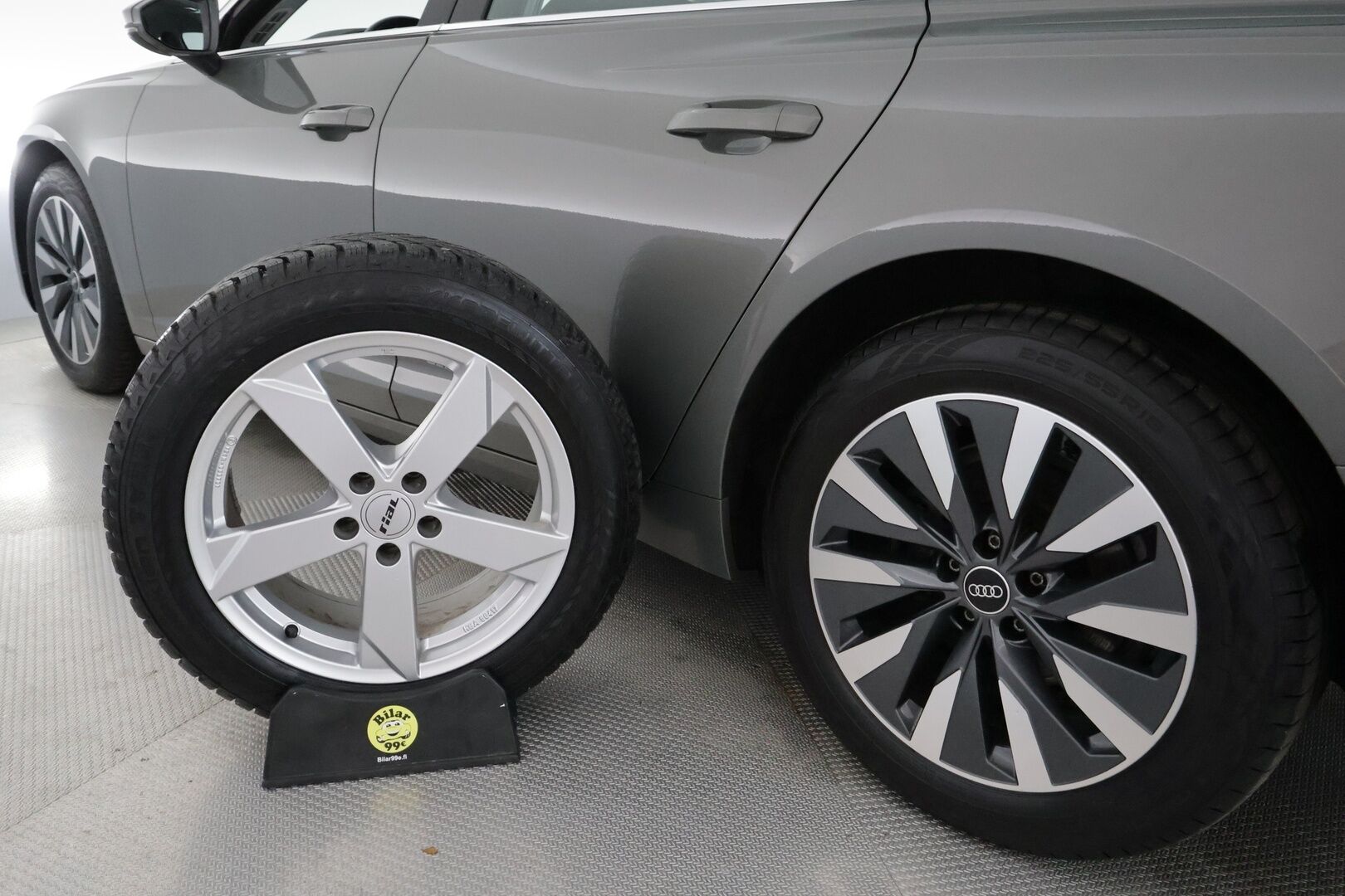 Audi A6 2022 Avant Business 40 TDI MHEV quattro S tronic ** Webasto / Adapt.Vakkari / Matrix-LED / P.Kamera / Sporttipenkit / Navi ** - 3,99 % KORKOTARJOUS TÄHÄN AUTOON - 2-Omisteinen Suomi-auto / Kahdet Renkaat