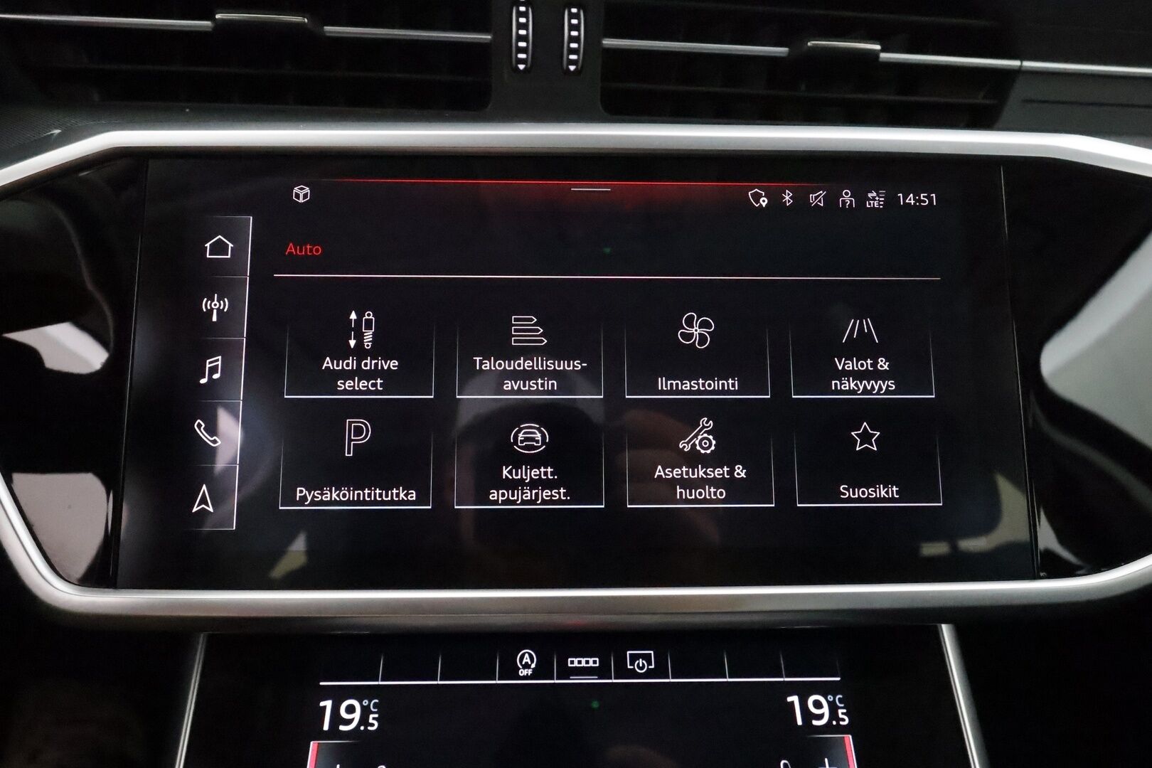 Audi A6 2022 Avant Business 40 TDI MHEV quattro S tronic ** Webasto / Adapt.Vakkari / Matrix-LED / P.Kamera / Sporttipenkit / Navi ** - 3,99 % KORKOTARJOUS TÄHÄN AUTOON - 2-Omisteinen Suomi-auto / Kahdet Renkaat