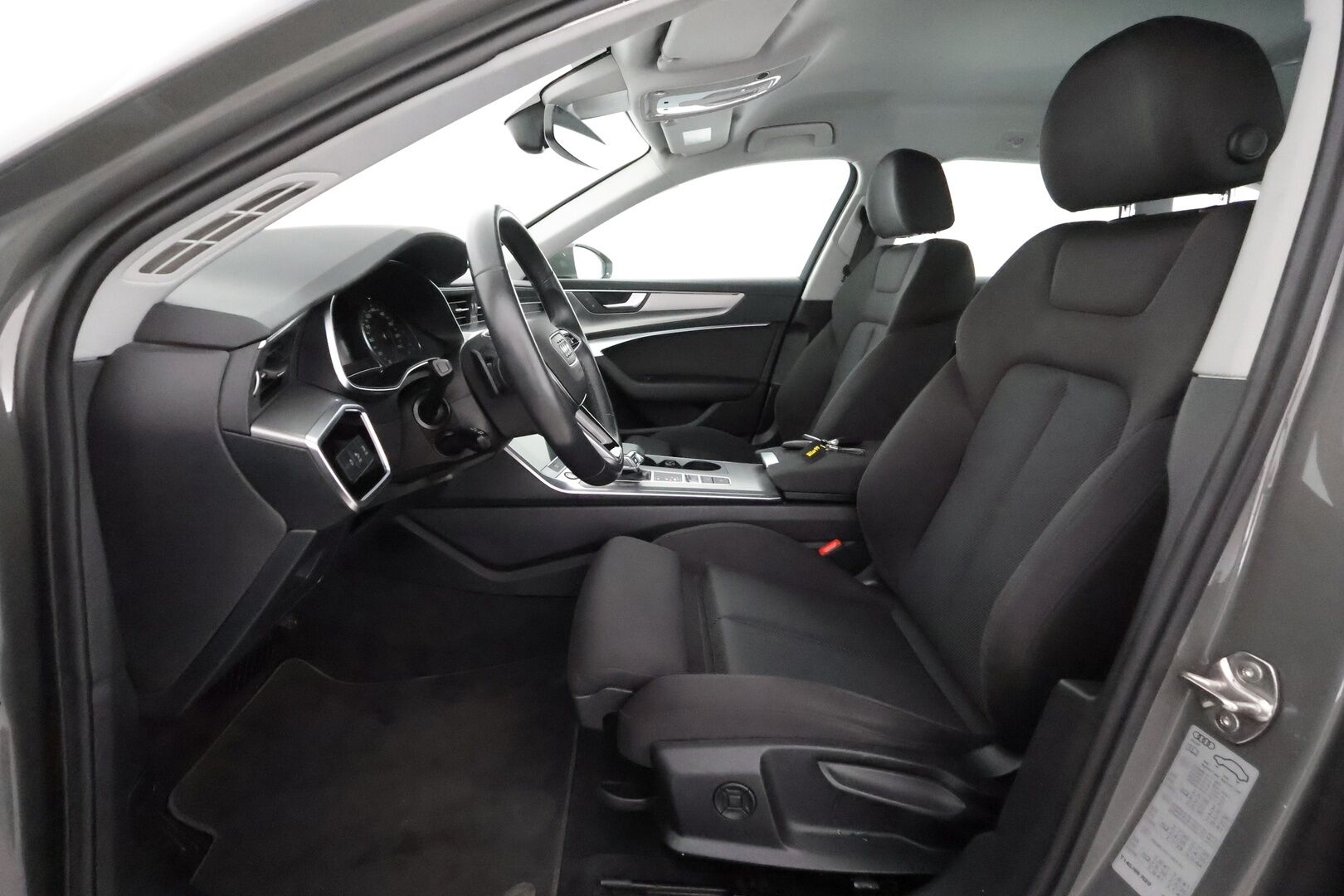 Audi A6 2022 Avant Business 40 TDI MHEV quattro S tronic ** Webasto / Adapt.Vakkari / Matrix-LED / P.Kamera / Sporttipenkit / Navi ** - 3,99 % KORKOTARJOUS TÄHÄN AUTOON - 2-Omisteinen Suomi-auto / Kahdet Renkaat